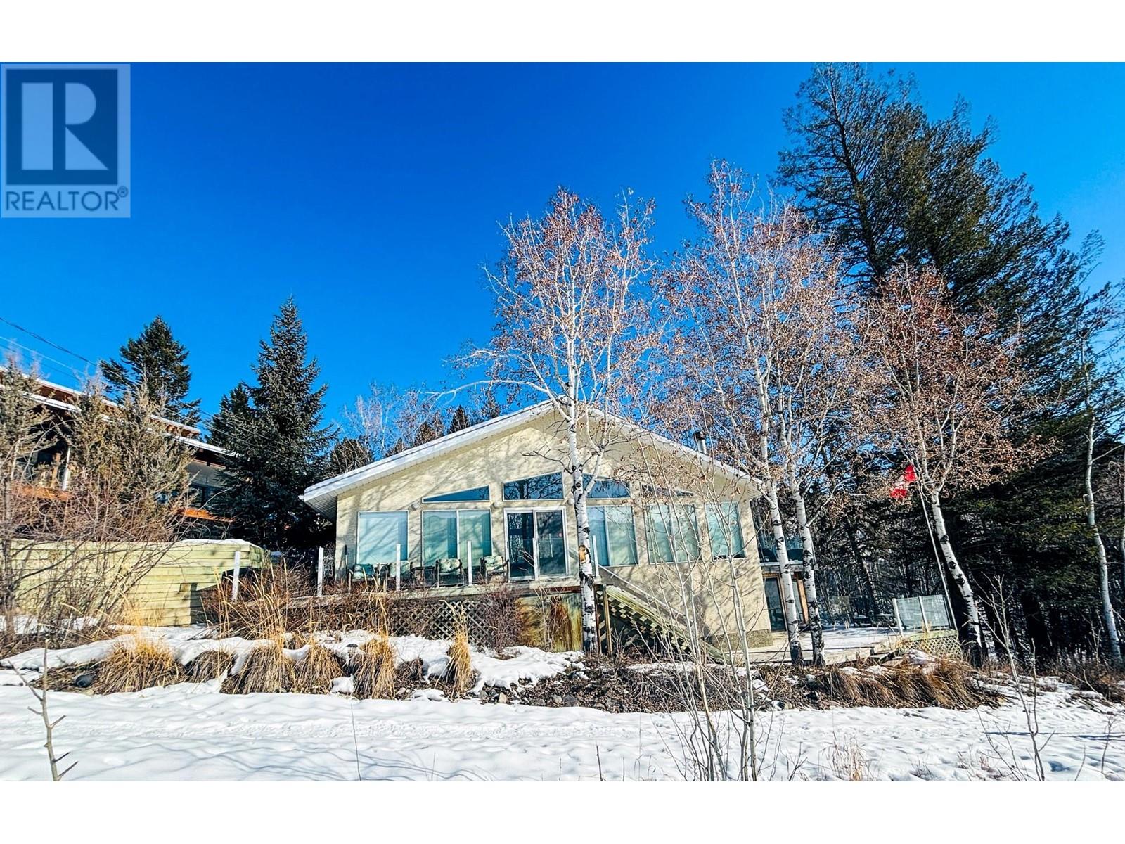 2000 Indian Beach Road Unit# 153, Windermere, British Columbia  V0B 2L2 - Photo 2 - 10335633
