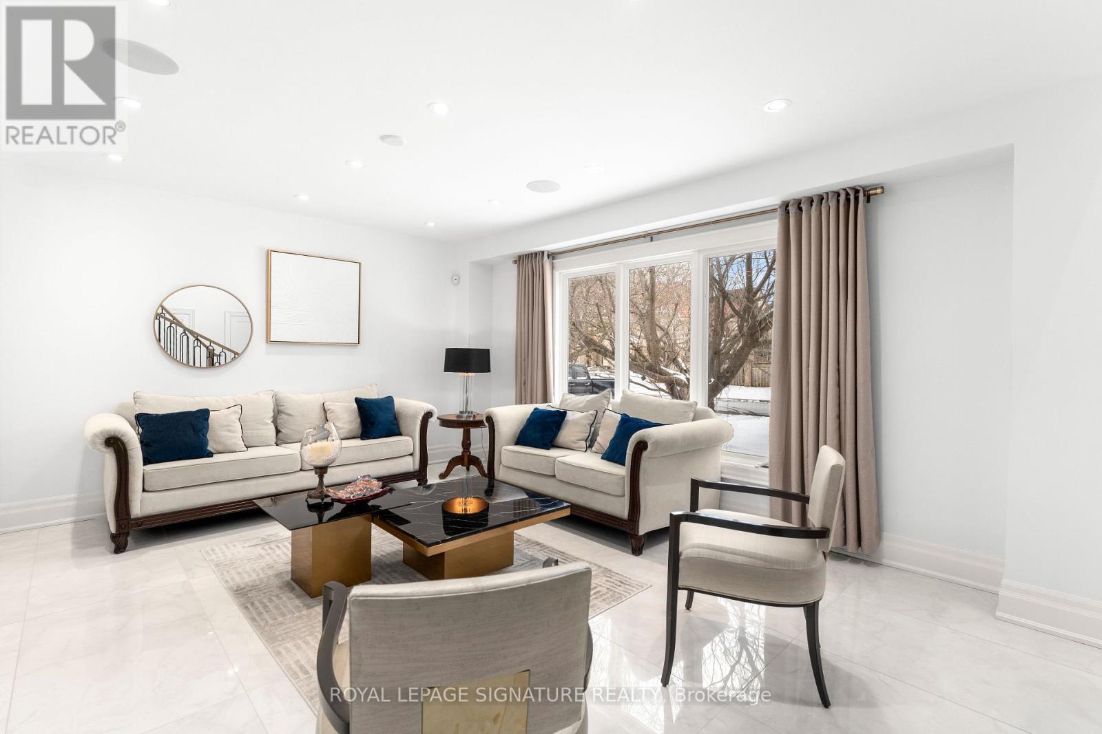 Property at 108 WINCHESTER LANE image 4