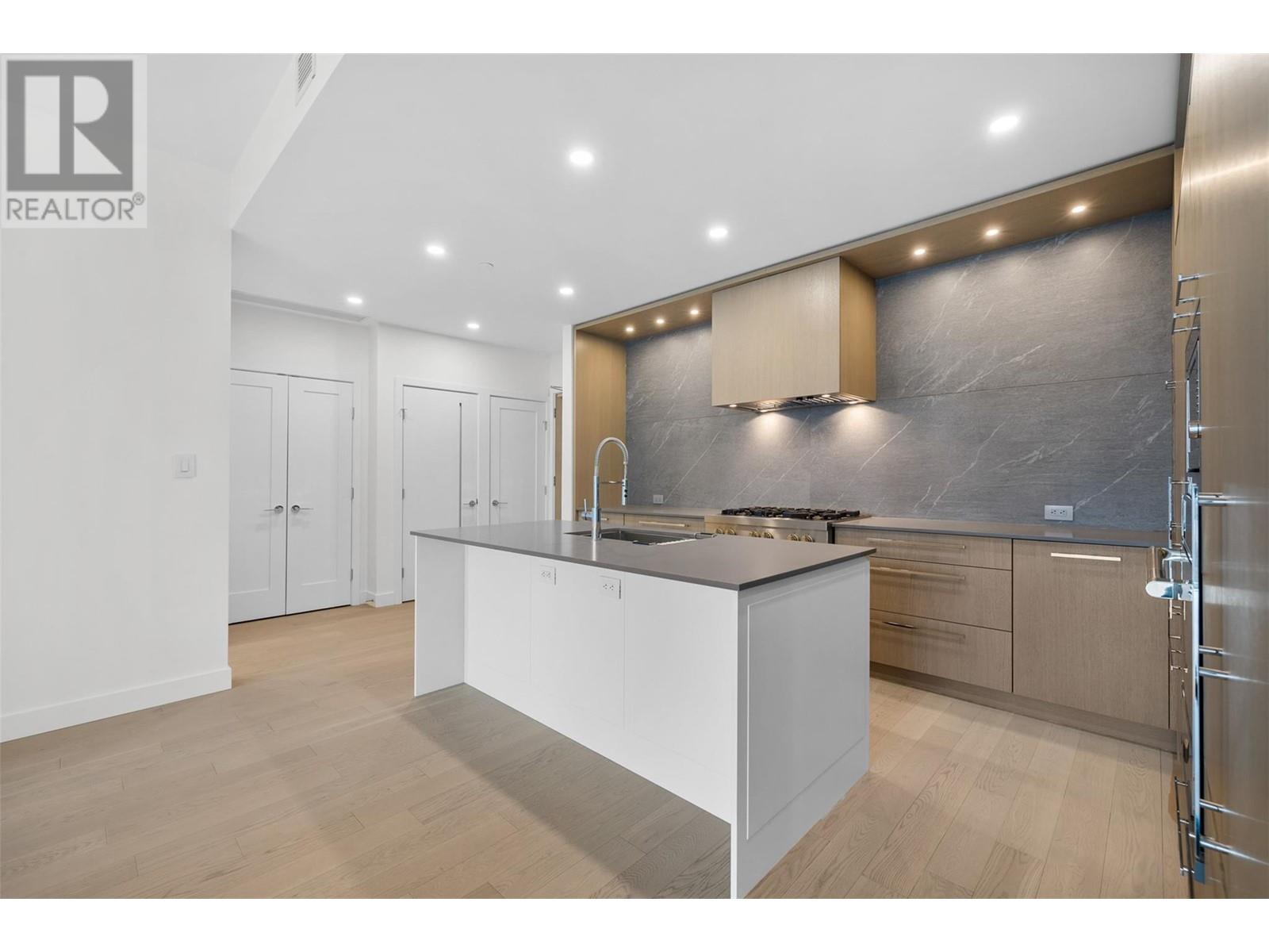 Property at 3389 Lakeshore Road Unit# 403 image 4
