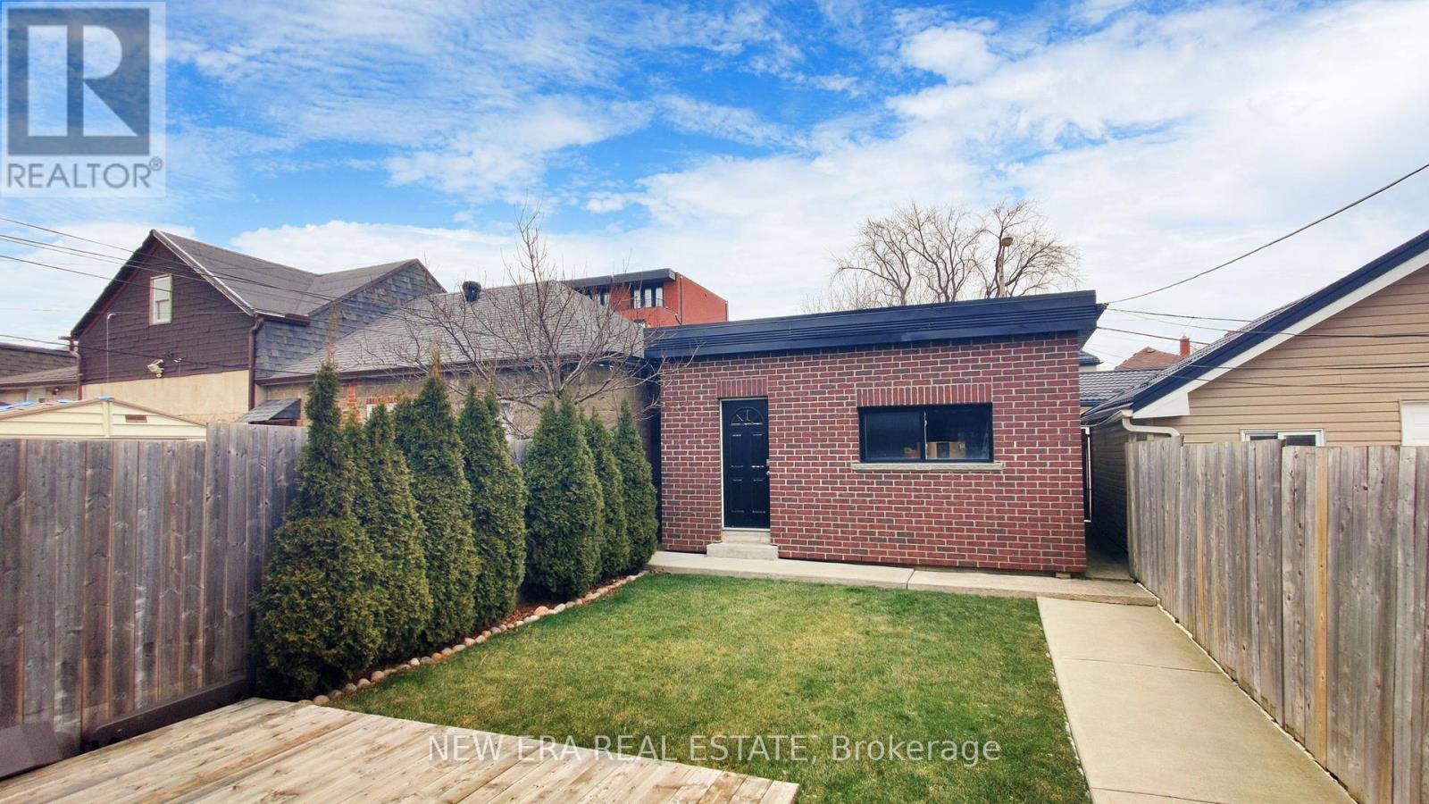 291 Gilbert Avenue, Toronto, Ontario  M6E 4W8 - Photo 29 - W11985570