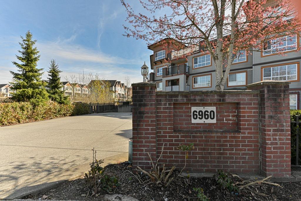 408 6960 120 Street, Surrey, British Columbia  V3W 1V4 - Photo 2 - R2966281