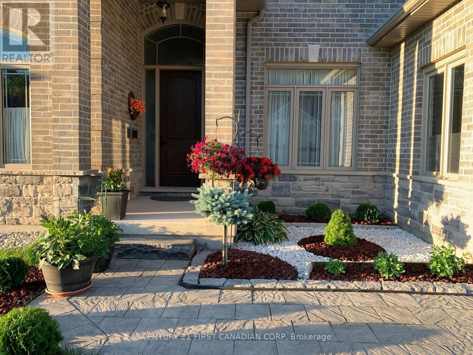 Photo 40 of 41 for 2258 Dauncey Crescent