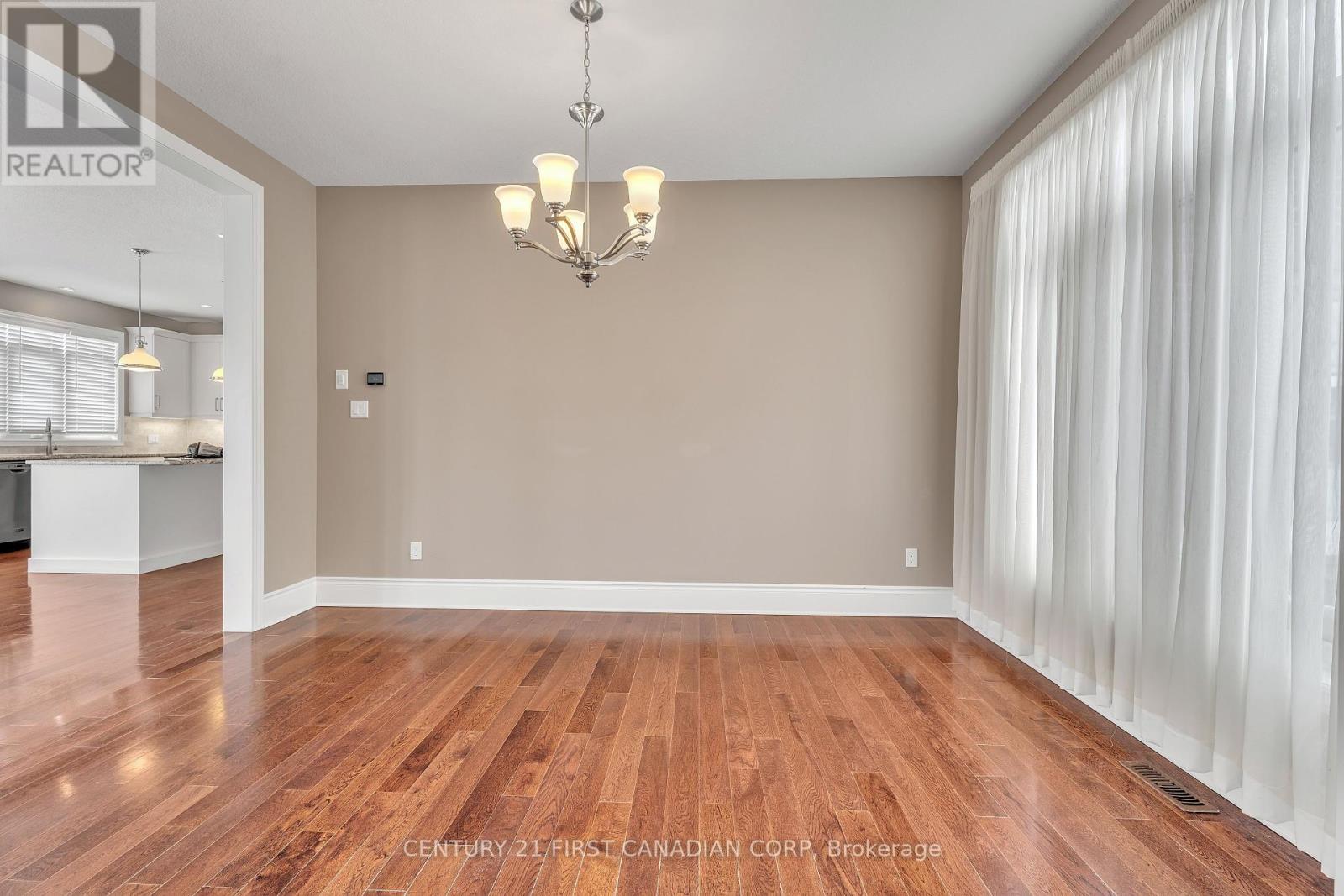 Photo 7 of 41 for 2258 Dauncey Crescent