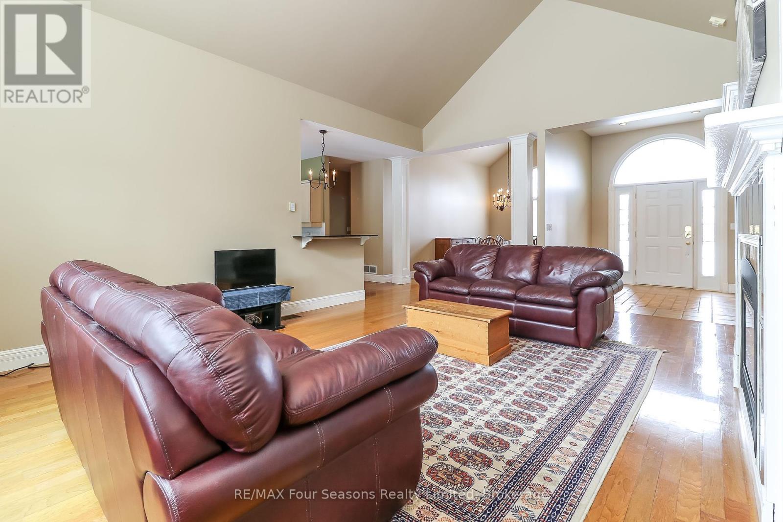 116 Augusta Crescent, Blue Mountains, Ontario  L9Y 0K7 - Photo 10 - X11985600