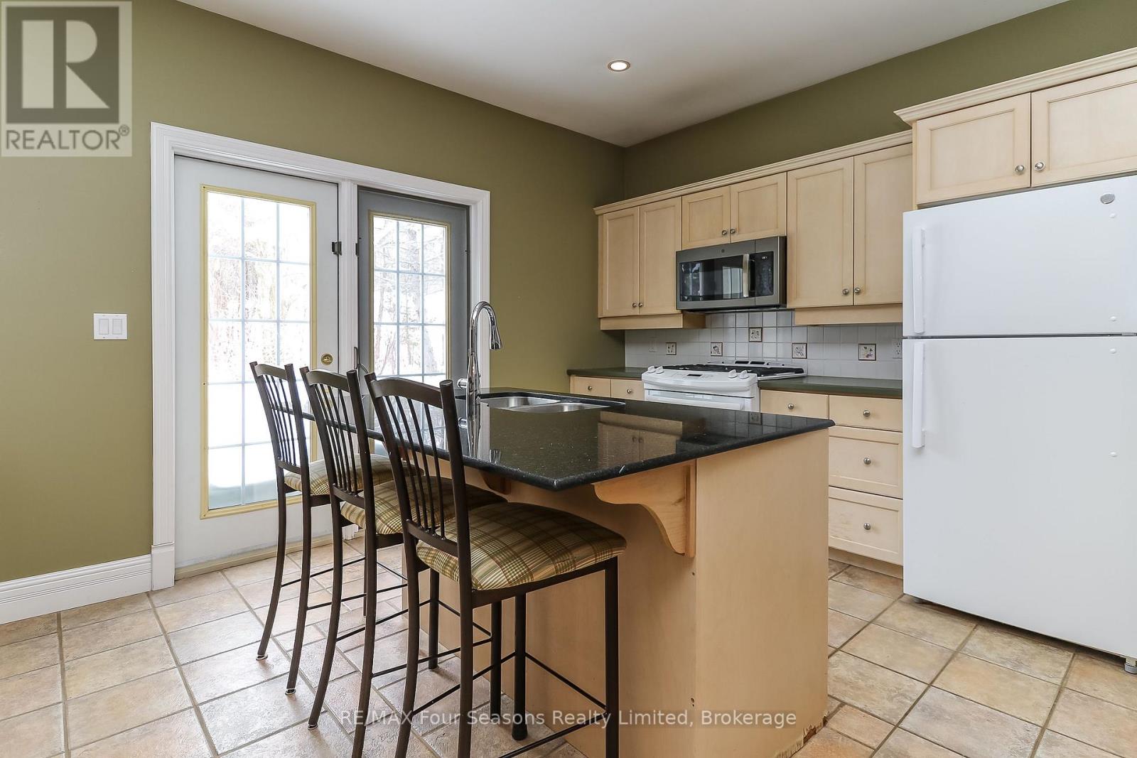 116 Augusta Crescent, Blue Mountains, Ontario  L9Y 0K7 - Photo 15 - X11985600