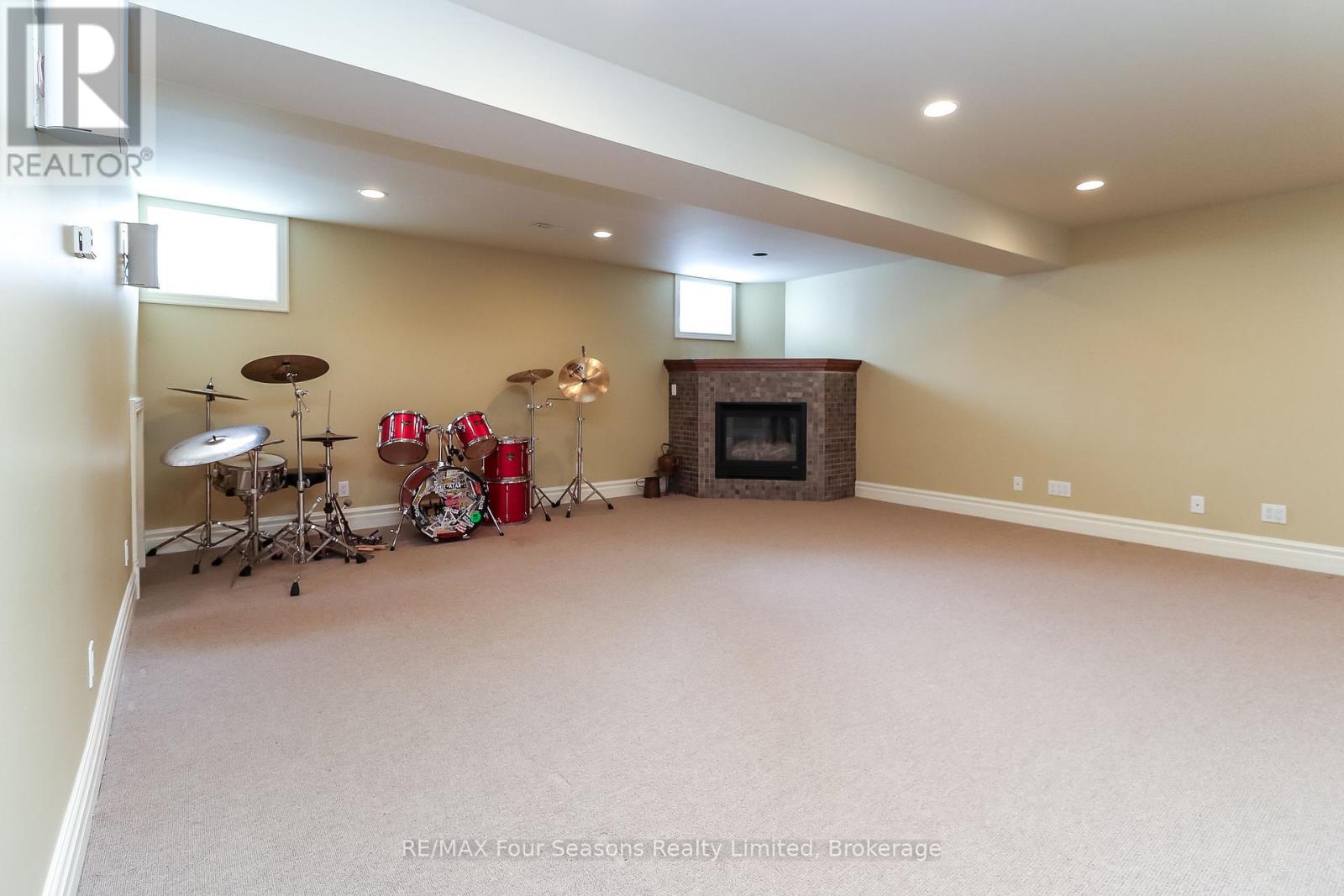116 Augusta Crescent, Blue Mountains, Ontario  L9Y 0K7 - Photo 35 - X11985600