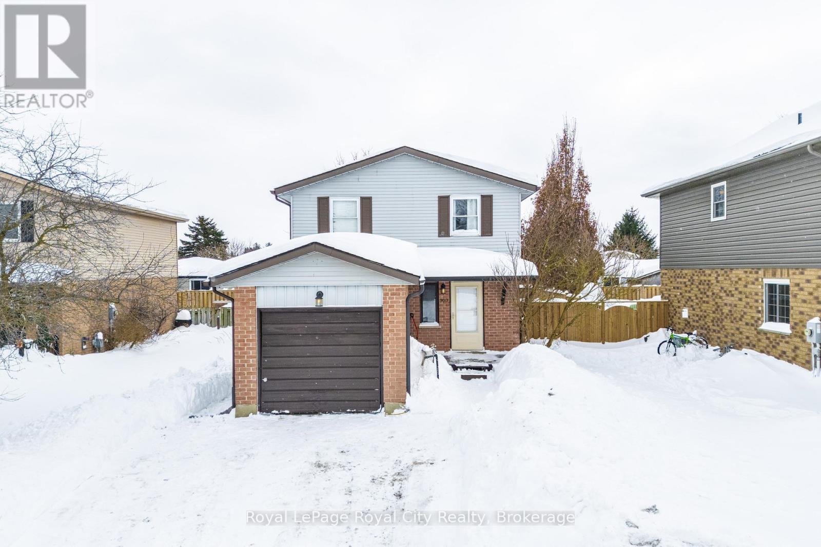 300 Stornoway Drive, Centre Wellington, Ontario  N1M 3K6 - Photo 2 - X11985633