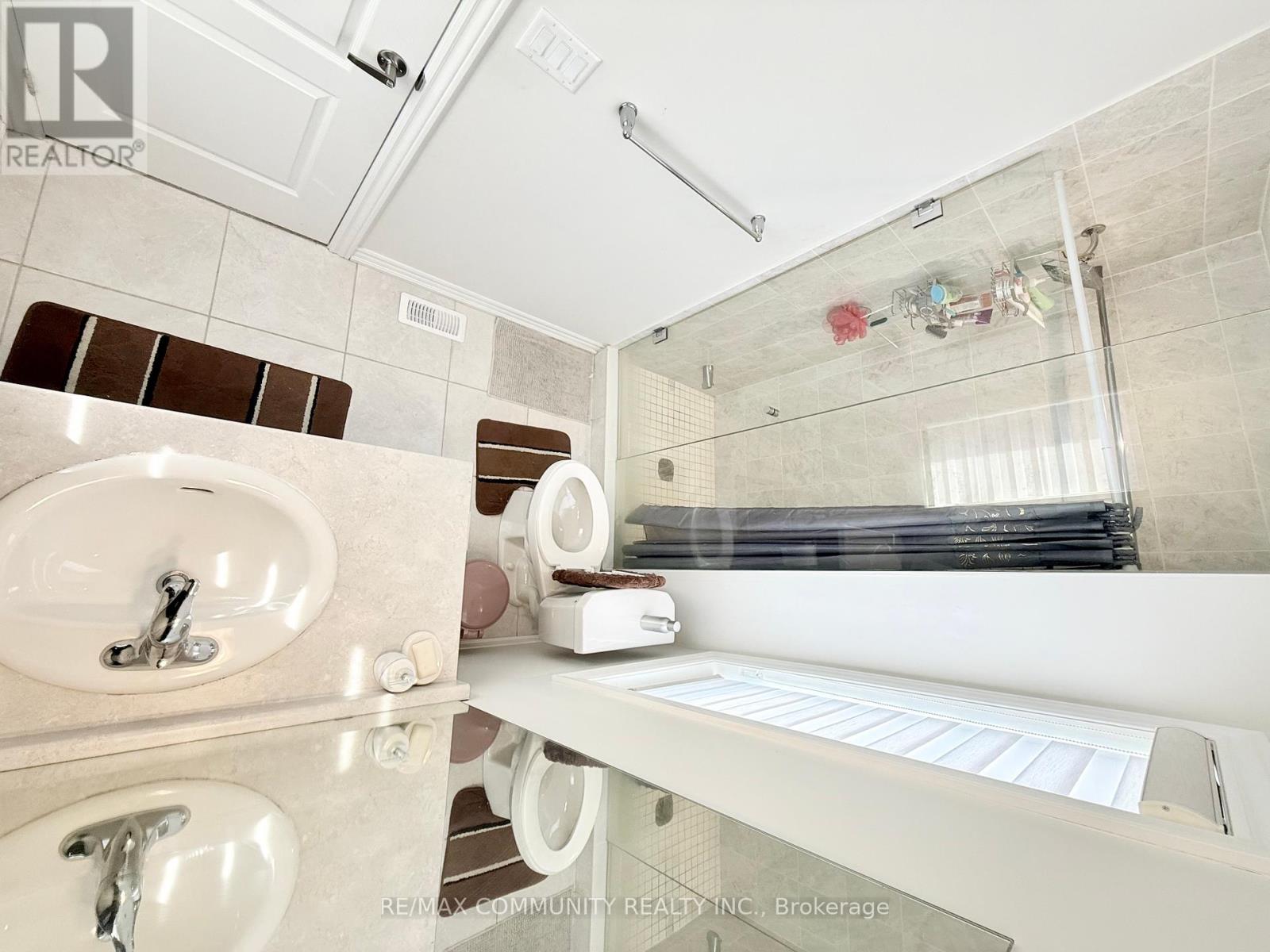 Property at 13 ARCOLA STREET image 5