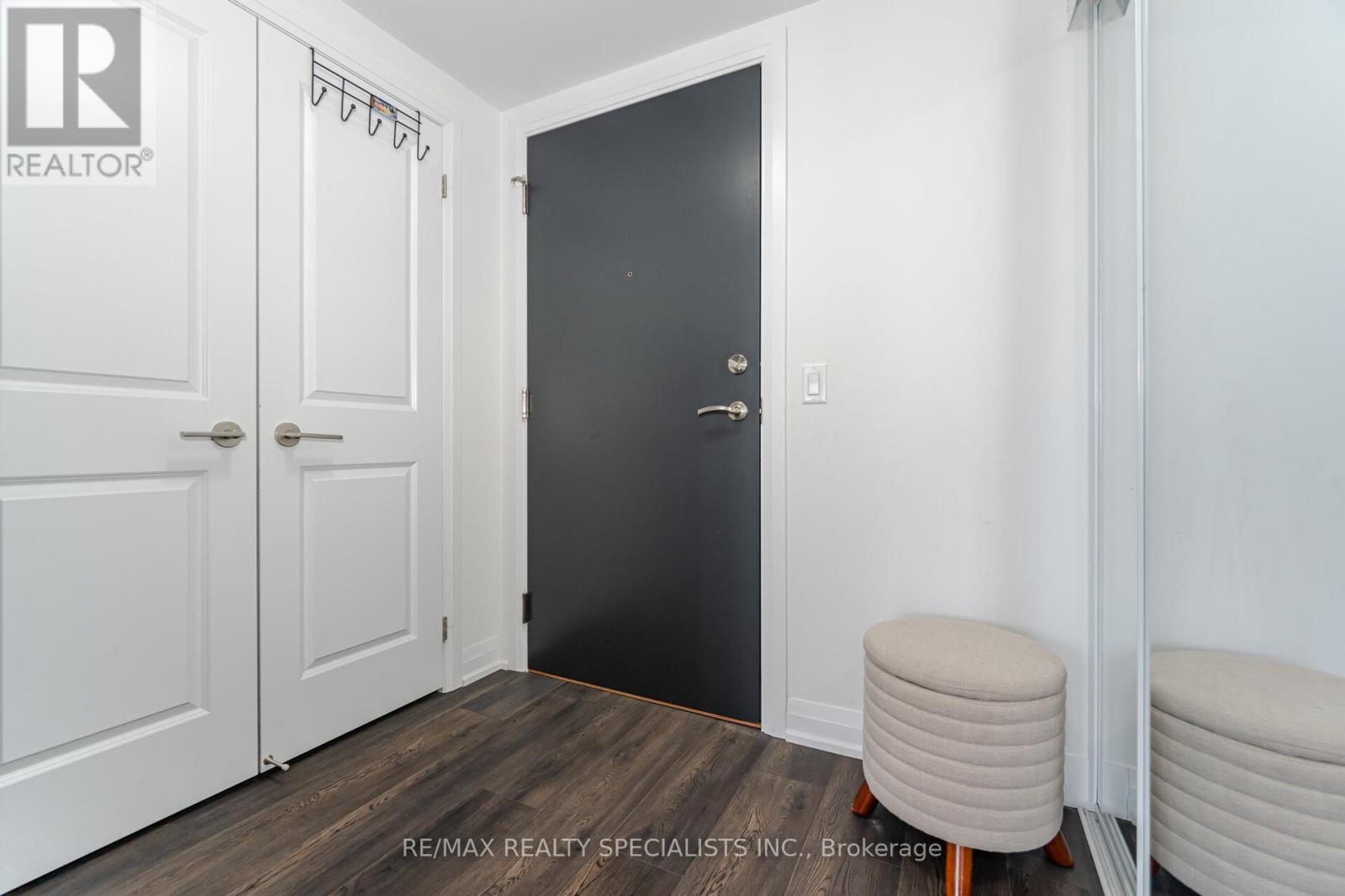222-95 Attmar Drive, Brampton, Ontario  L6P 0Y6 - Photo 8 - W11985657