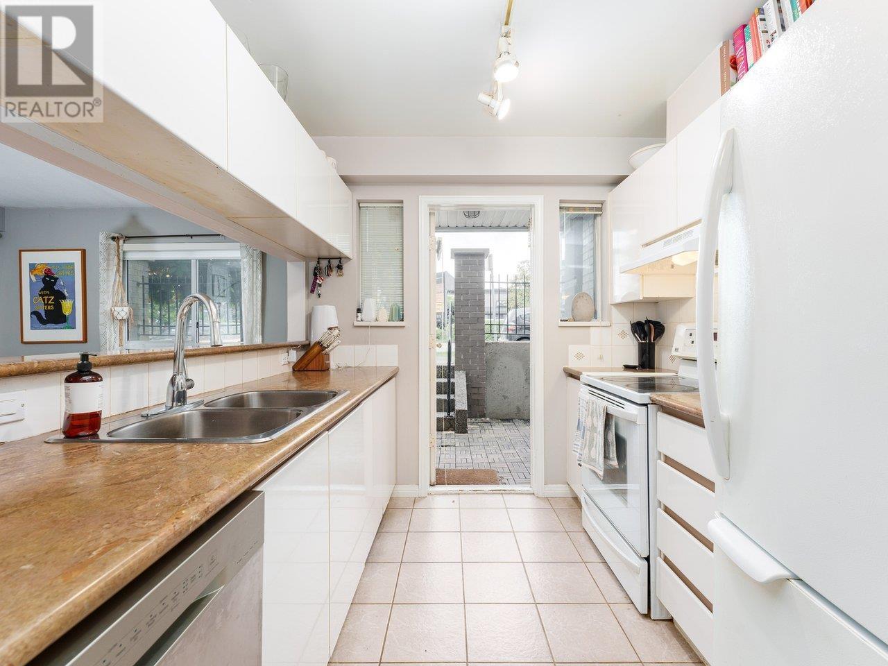 17 1388 W 6th Avenue, Vancouver, British Columbia  V6H 1A7 - Photo 12 - R2965675