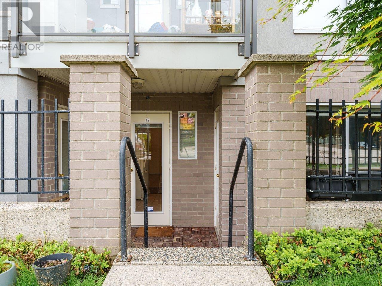 17 1388 W 6th Avenue, Vancouver, British Columbia  V6H 1A7 - Photo 5 - R2965675