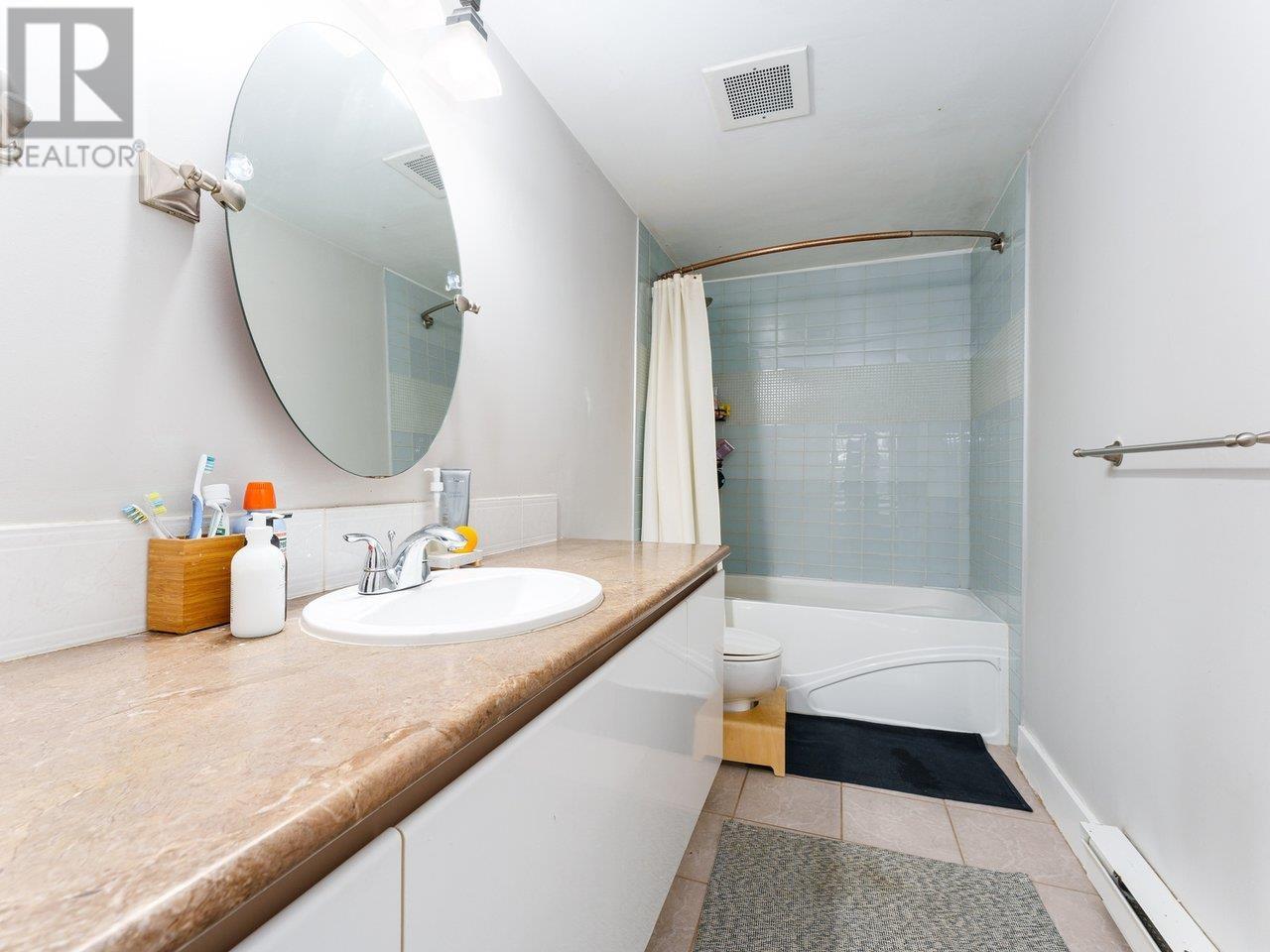 17 1388 W 6th Avenue, Vancouver, British Columbia  V6H 1A7 - Photo 16 - R2965675