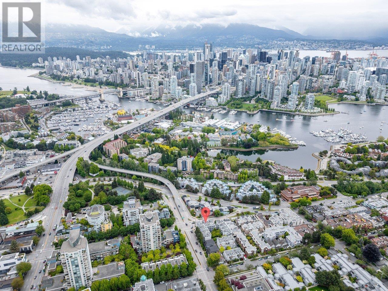 17 1388 W 6th Avenue, Vancouver, British Columbia  V6H 1A7 - Photo 4 - R2965675