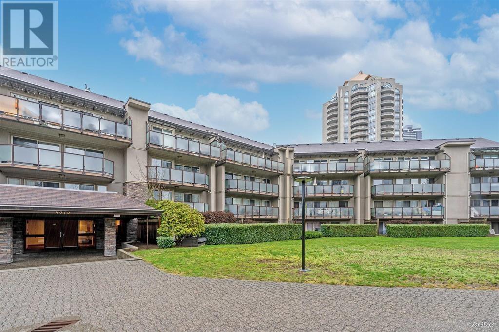 Listing Picture 2 of 28 : 417 4373 HALIFAX STREET, Burnaby / 本拿比 - 魯藝地產 Yvonne Lu Group - MLS Medallion Club Member