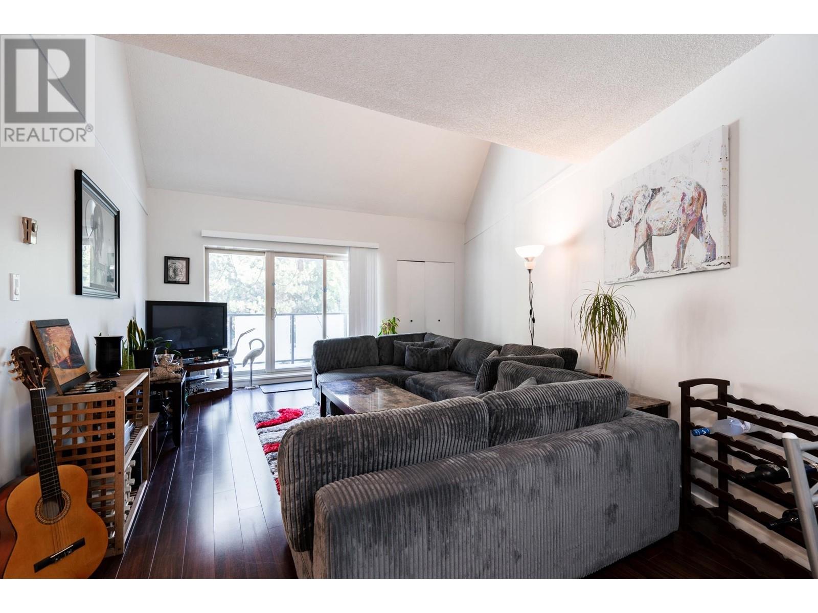 Listing Picture 8 of 28 : 417 4373 HALIFAX STREET, Burnaby / 本拿比 - 魯藝地產 Yvonne Lu Group - MLS Medallion Club Member