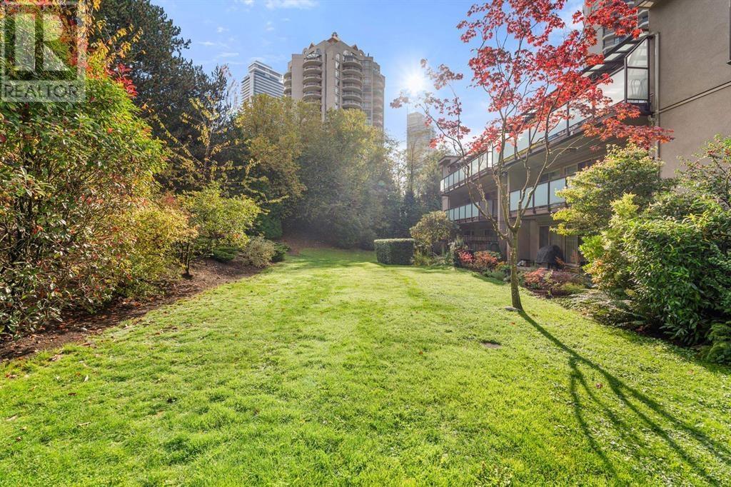 Listing Picture 13 of 28 : 417 4373 HALIFAX STREET, Burnaby / 本拿比 - 魯藝地產 Yvonne Lu Group - MLS Medallion Club Member