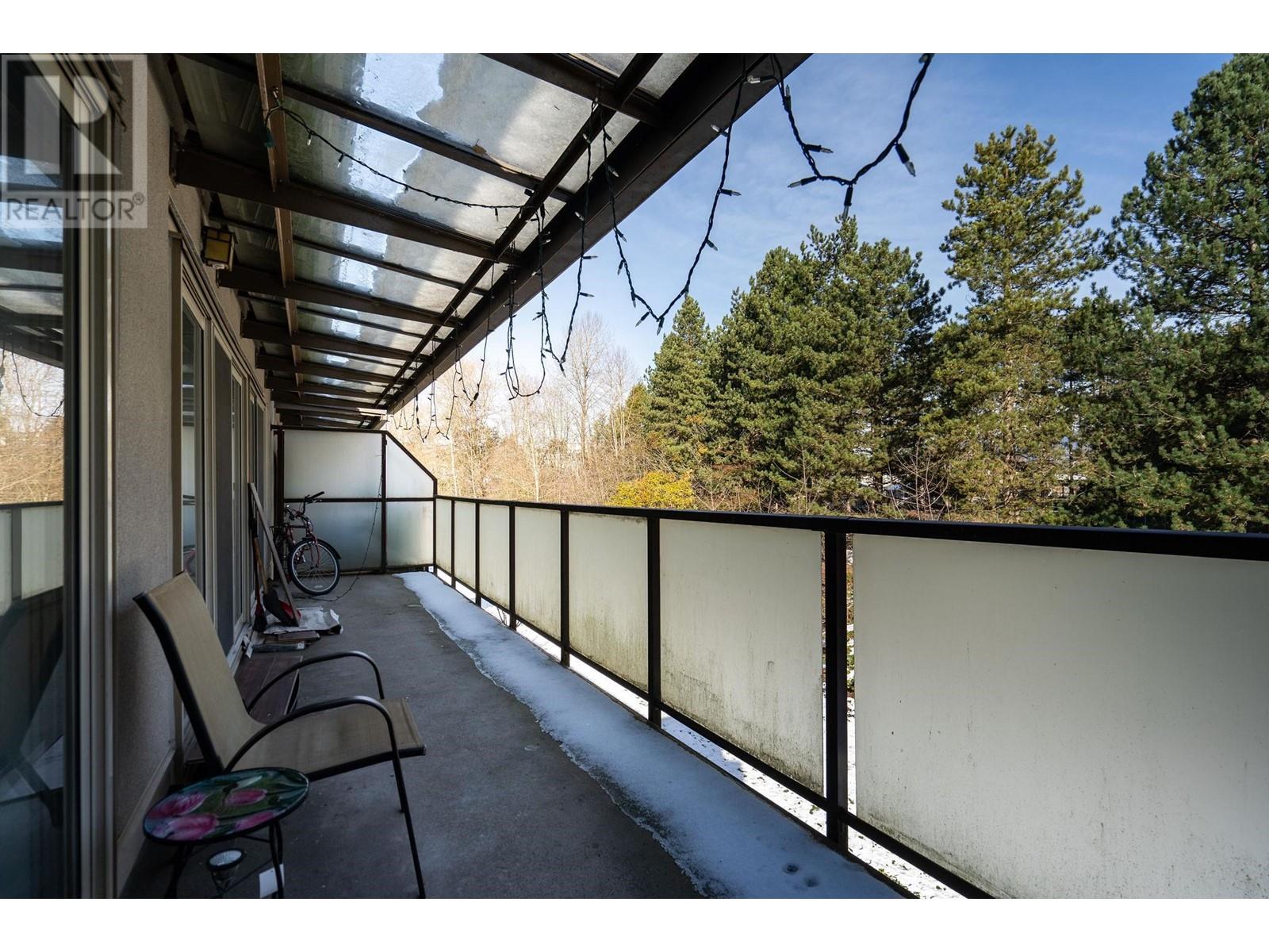 Listing Picture 12 of 28 : 417 4373 HALIFAX STREET, Burnaby / 本拿比 - 魯藝地產 Yvonne Lu Group - MLS Medallion Club Member