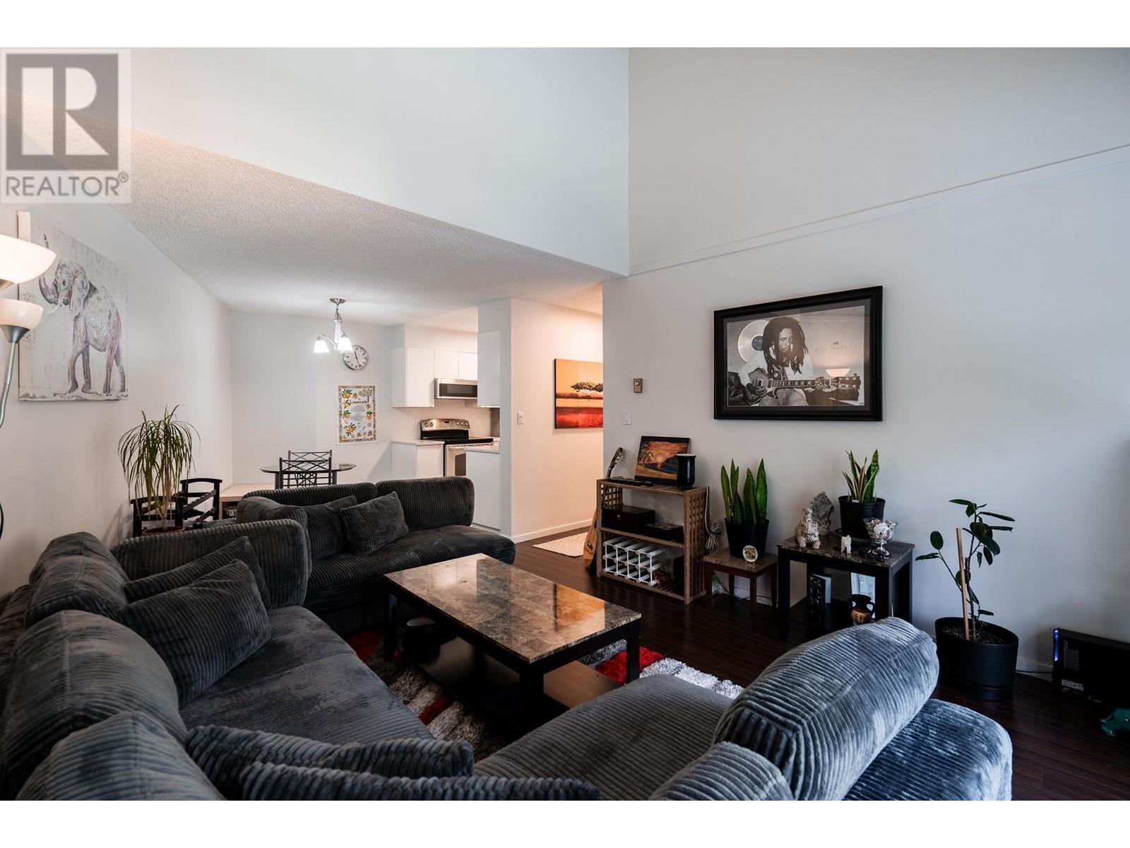 Listing Picture 6 of 28 : 417 4373 HALIFAX STREET, Burnaby / 本拿比 - 魯藝地產 Yvonne Lu Group - MLS Medallion Club Member