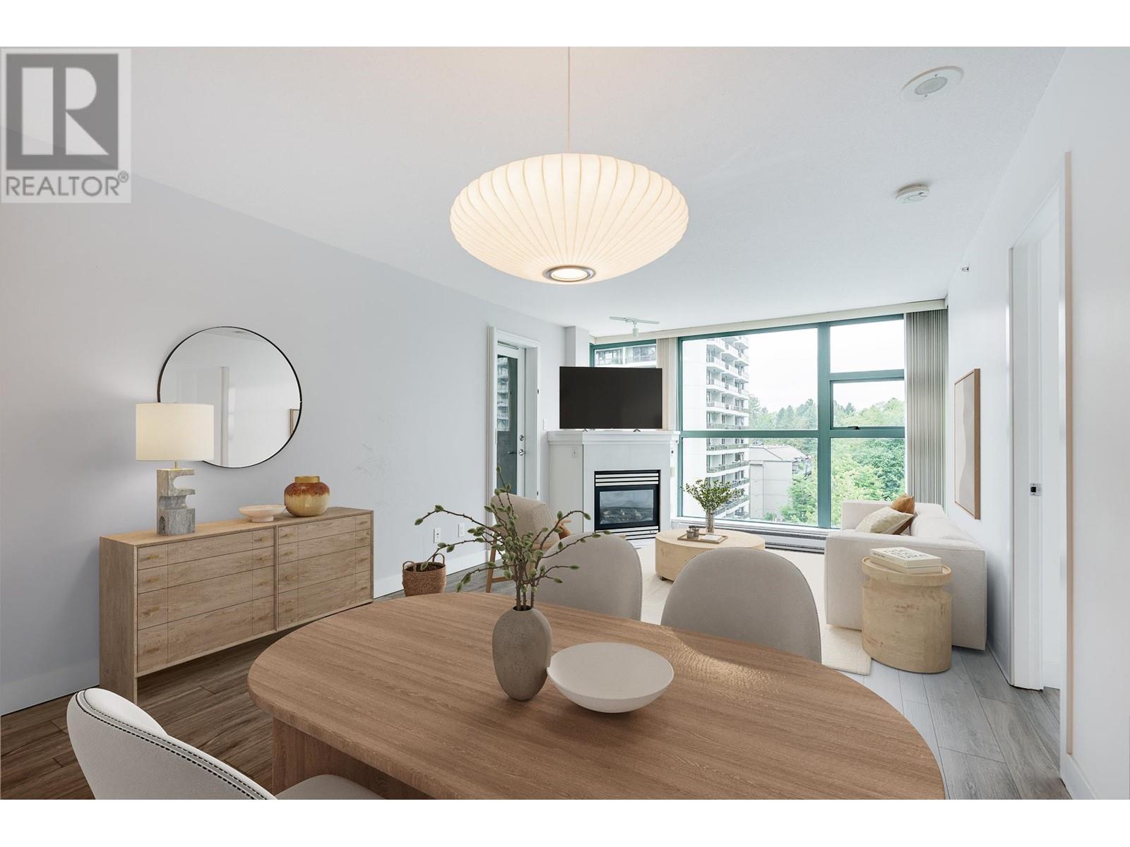 Listing Picture 2 of 40 : 705 4380 HALIFAX STREET, Burnaby / 本拿比 - 魯藝地產 Yvonne Lu Group - MLS Medallion Club Member