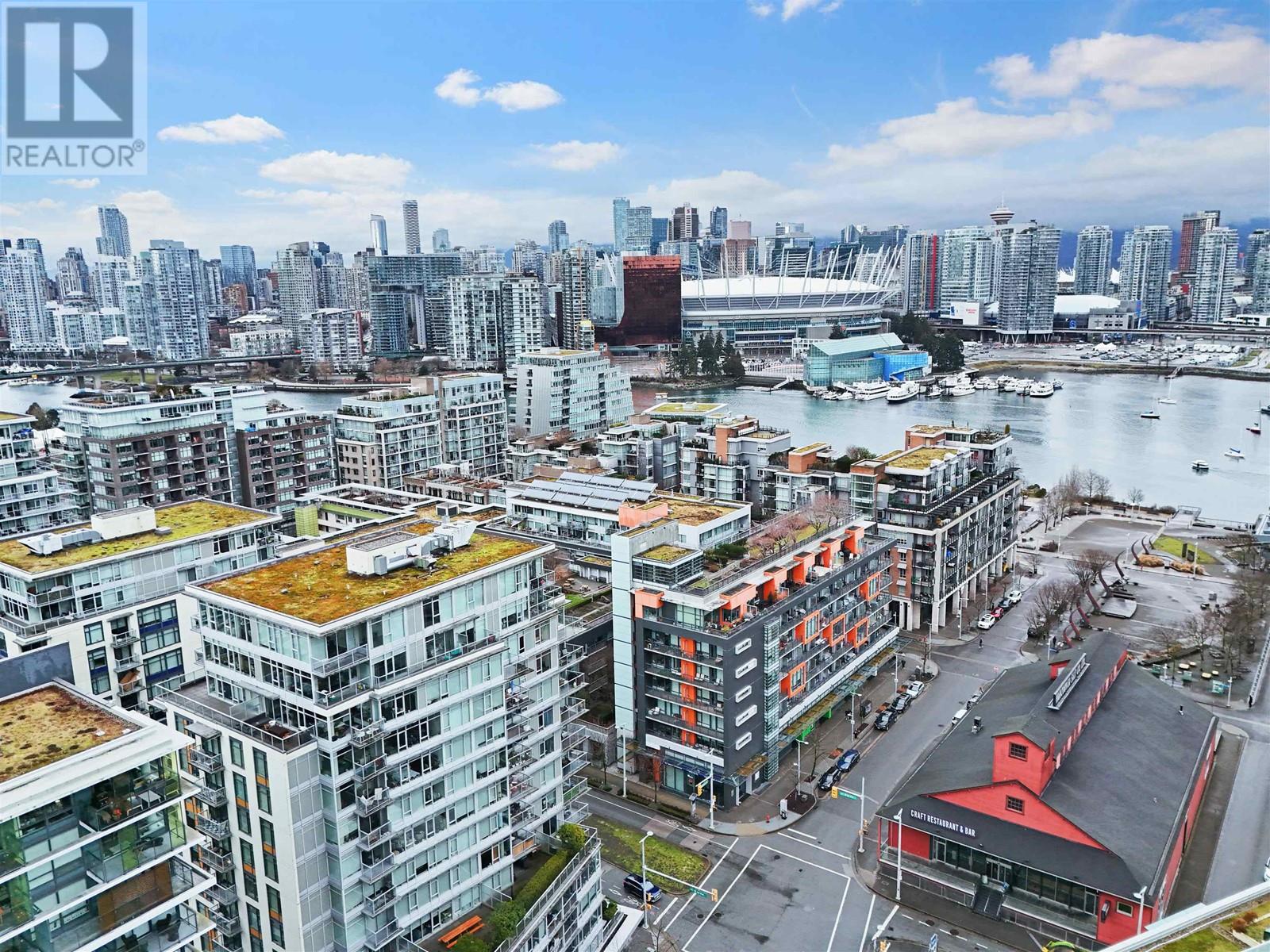Listing Picture 28 of 29 : 704 108 W 1ST AVENUE, Vancouver / 溫哥華 - 魯藝地產 Yvonne Lu Group - MLS Medallion Club Member