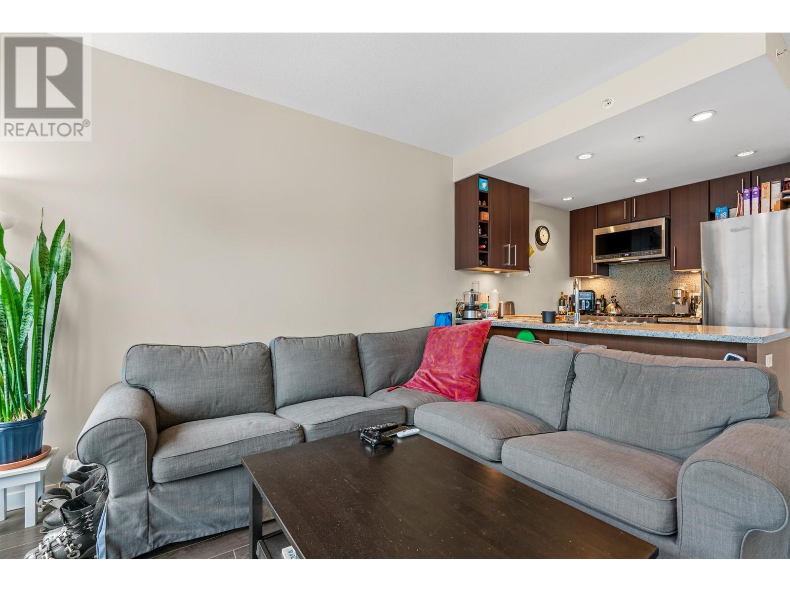 Listing Picture 9 of 29 : 704 108 W 1ST AVENUE, Vancouver / 溫哥華 - 魯藝地產 Yvonne Lu Group - MLS Medallion Club Member