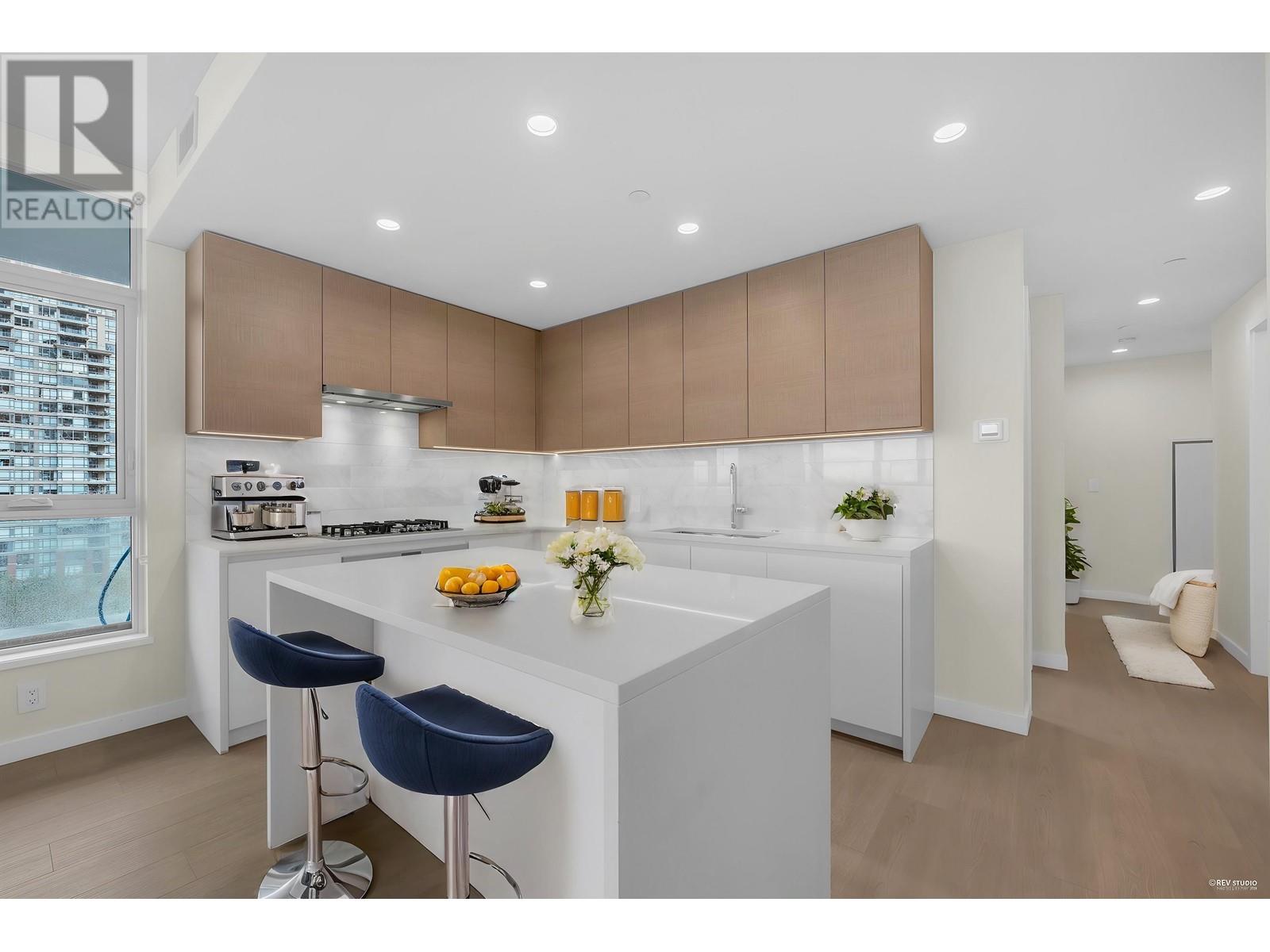Listing Picture 4 of 23 : 1105 4168 LOUGHEED HIGHWAY, Burnaby / 本拿比 - 魯藝地產 Yvonne Lu Group - MLS Medallion Club Member