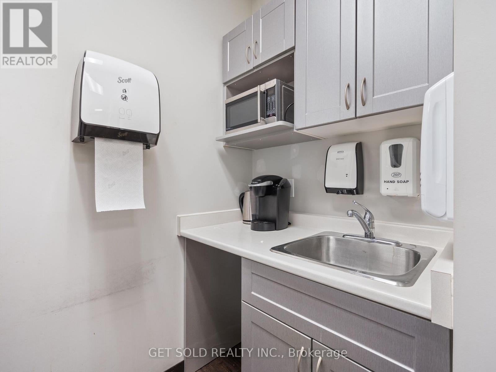 650 Fenmar Drive, Toronto, Ontario  M9L 1R7 - Photo 11 - W11985685