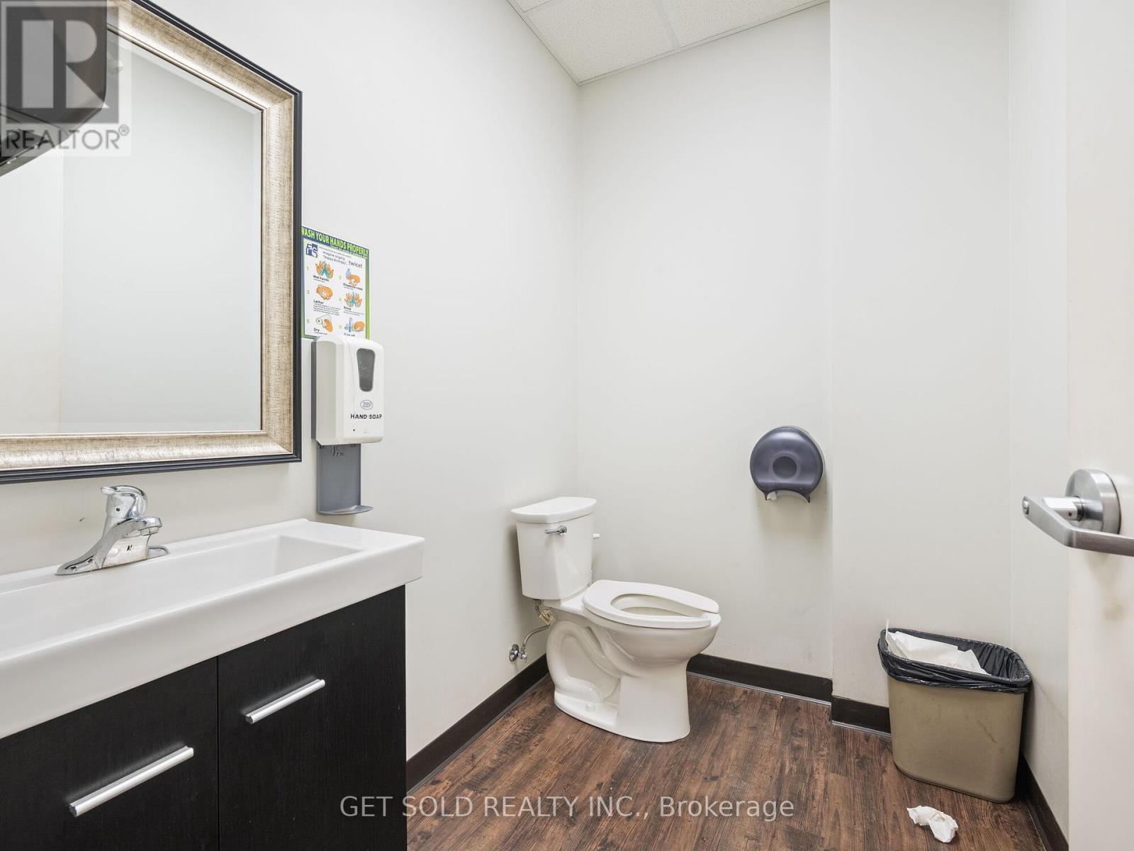 650 Fenmar Drive, Toronto, Ontario  M9L 1R7 - Photo 12 - W11985685