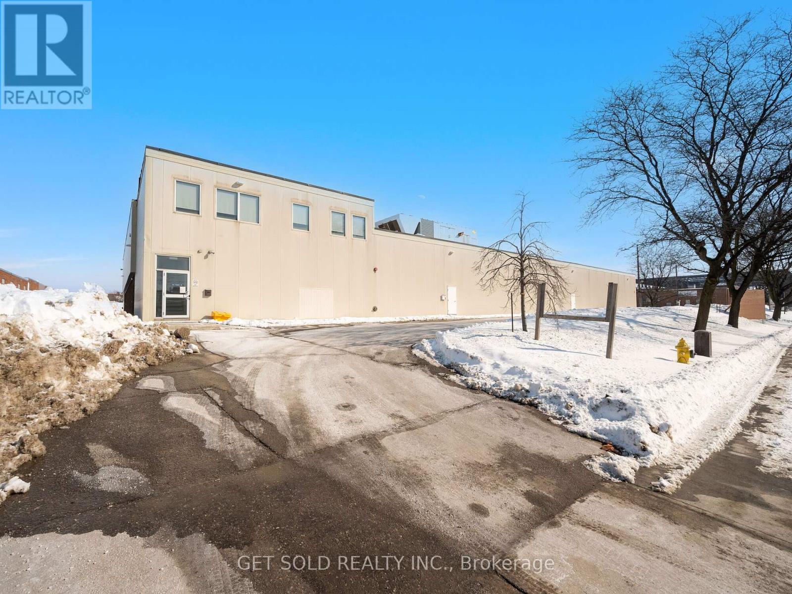 650 Fenmar Drive, Toronto (Humber Summit), Ontario  M9L 1R7 - Photo 6 - W11985685