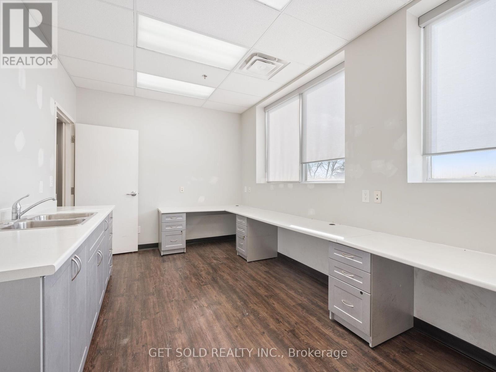 650 Fenmar Drive, Toronto, Ontario  M9L 1R7 - Photo 8 - W11985685