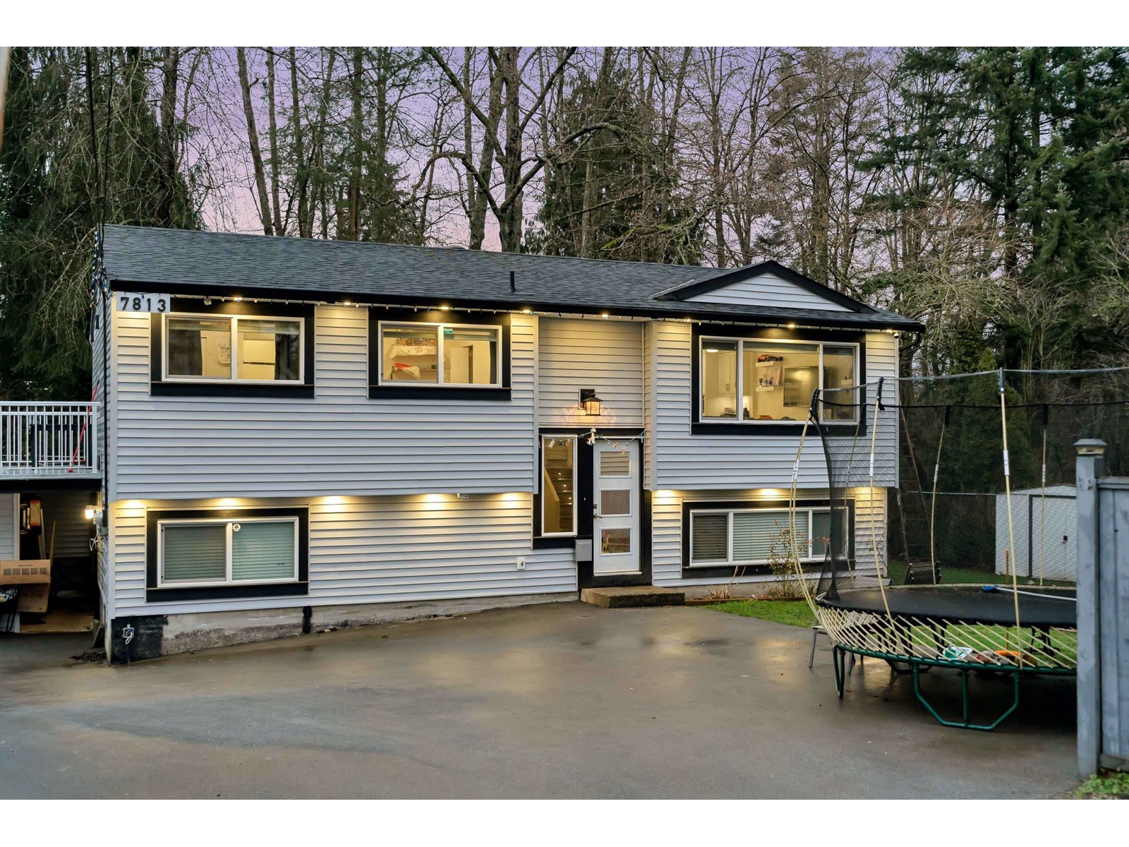 Property at 7813 140 STREET image 2