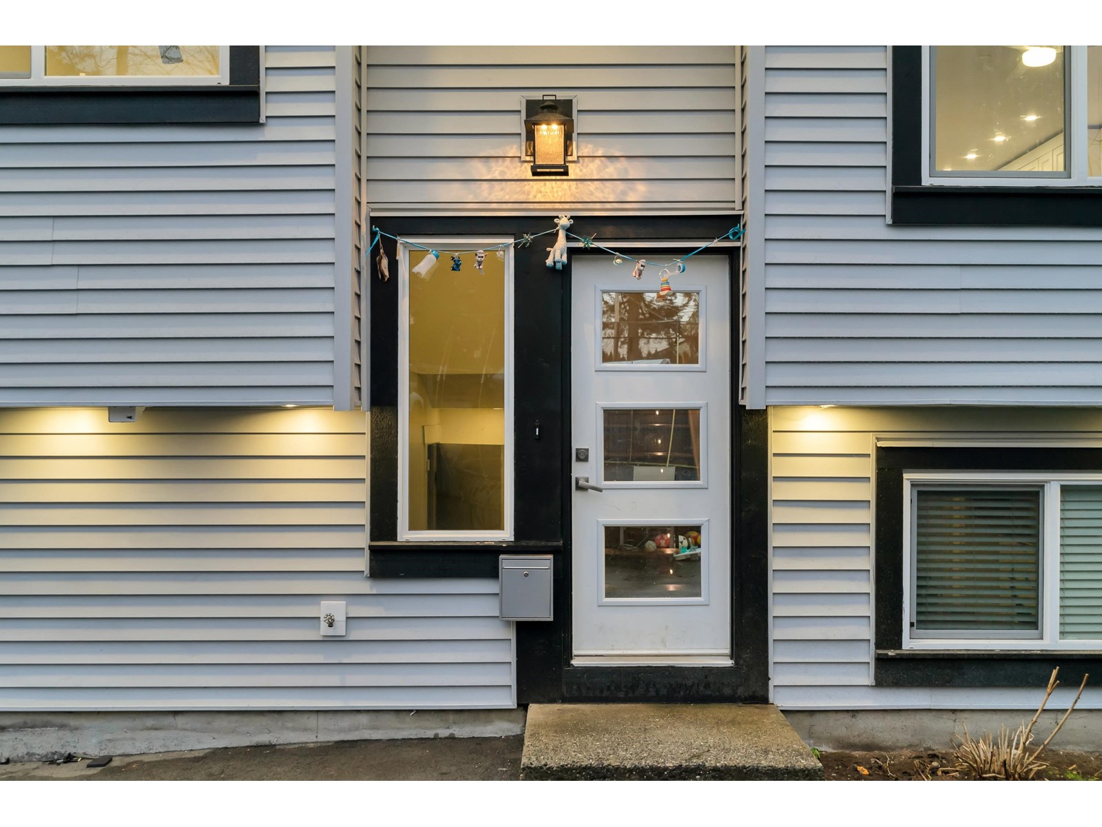 Property at 7813 140 STREET image 3