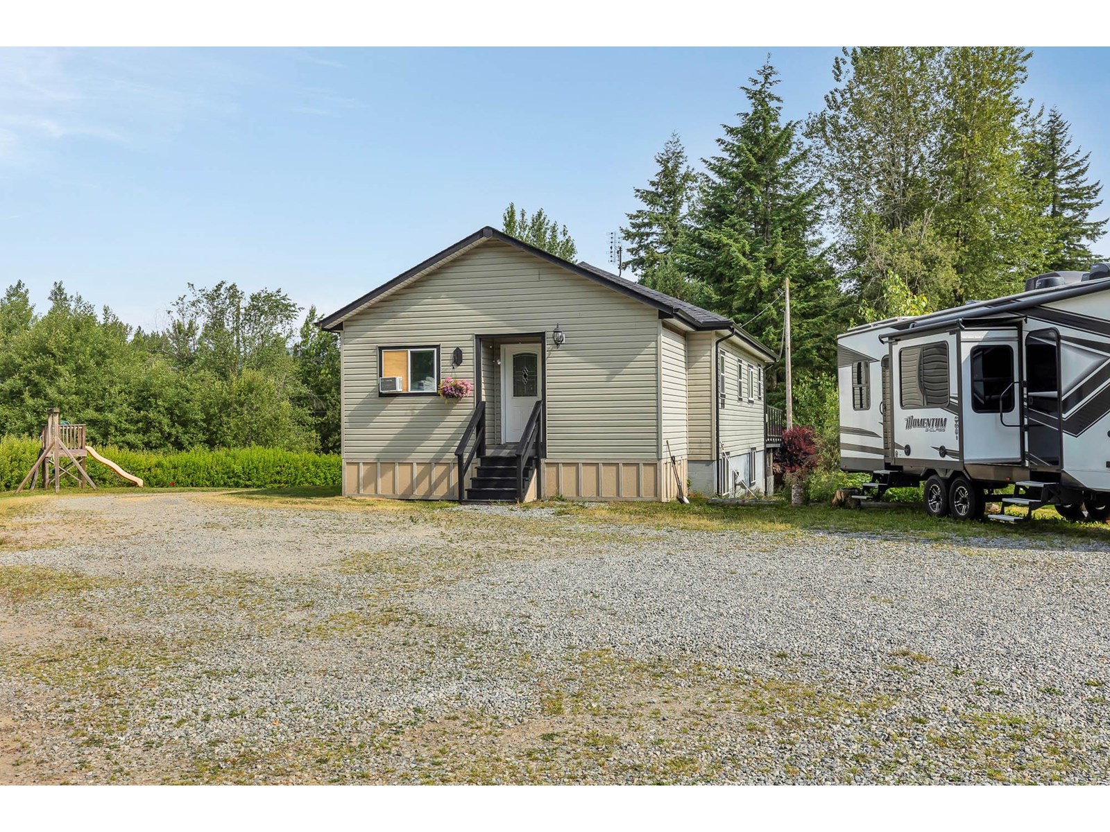 33506 Ihles Avenue, Mission, British Columbia  V2V 6Y1 - Photo 6 - C8066542