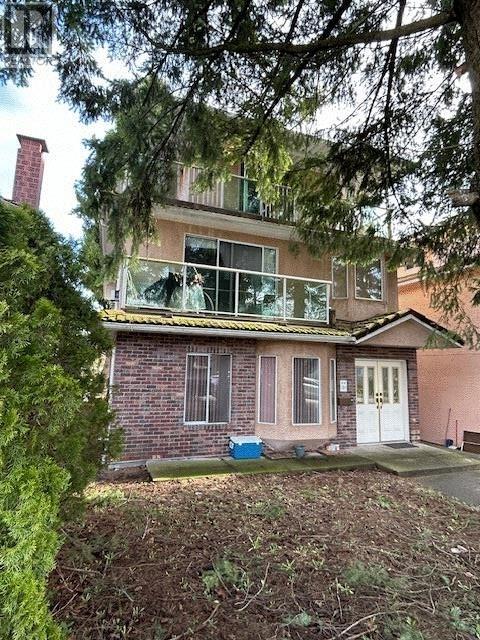 Property at 5896 ONTARIO STREET image 1