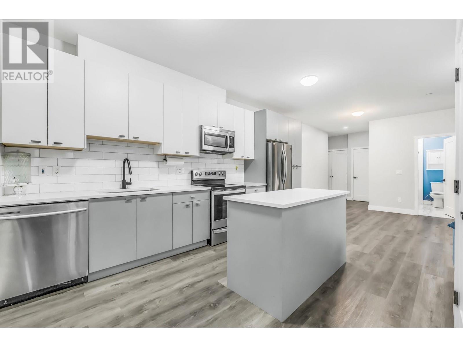 207 12320 222 Street, Maple Ridge, British Columbia  V2X 4K8 - Photo 1 - R2953440