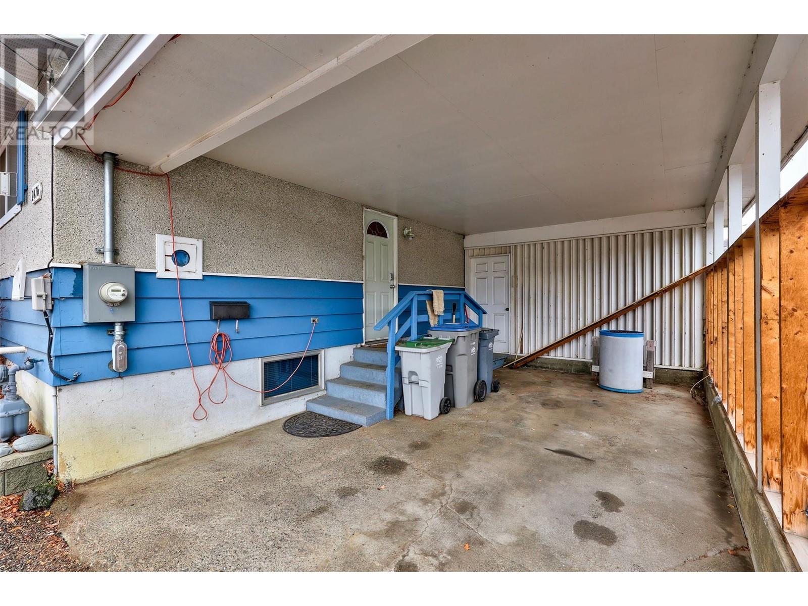 Property at 2476 GLENVIEW Avenue image 4