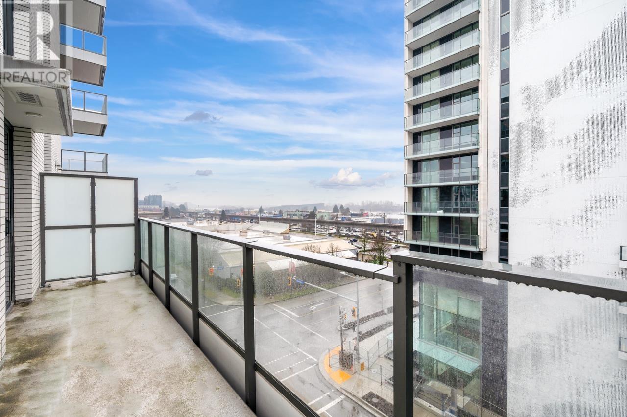 Listing Picture 14 of 29 : 609 8555 CAPSTAN WAY, Richmond / 烈治文 - 魯藝地產 Yvonne Lu Group - MLS Medallion Club Member
