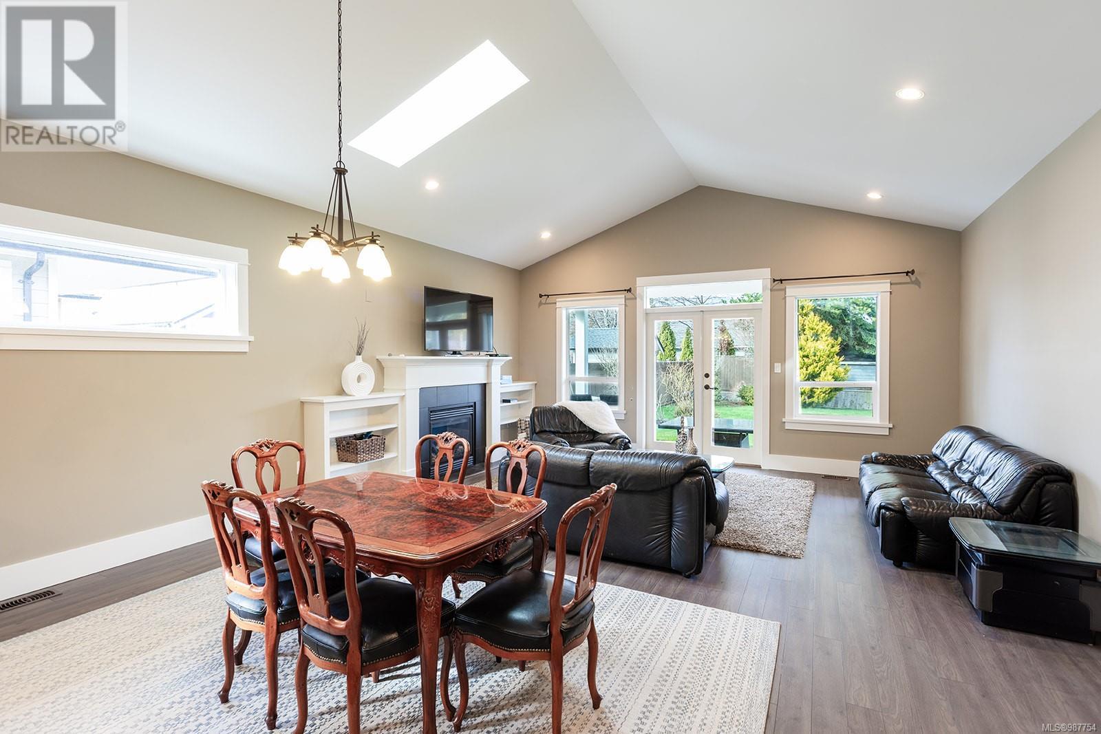 Property at 581 Doehle Ave image 4
