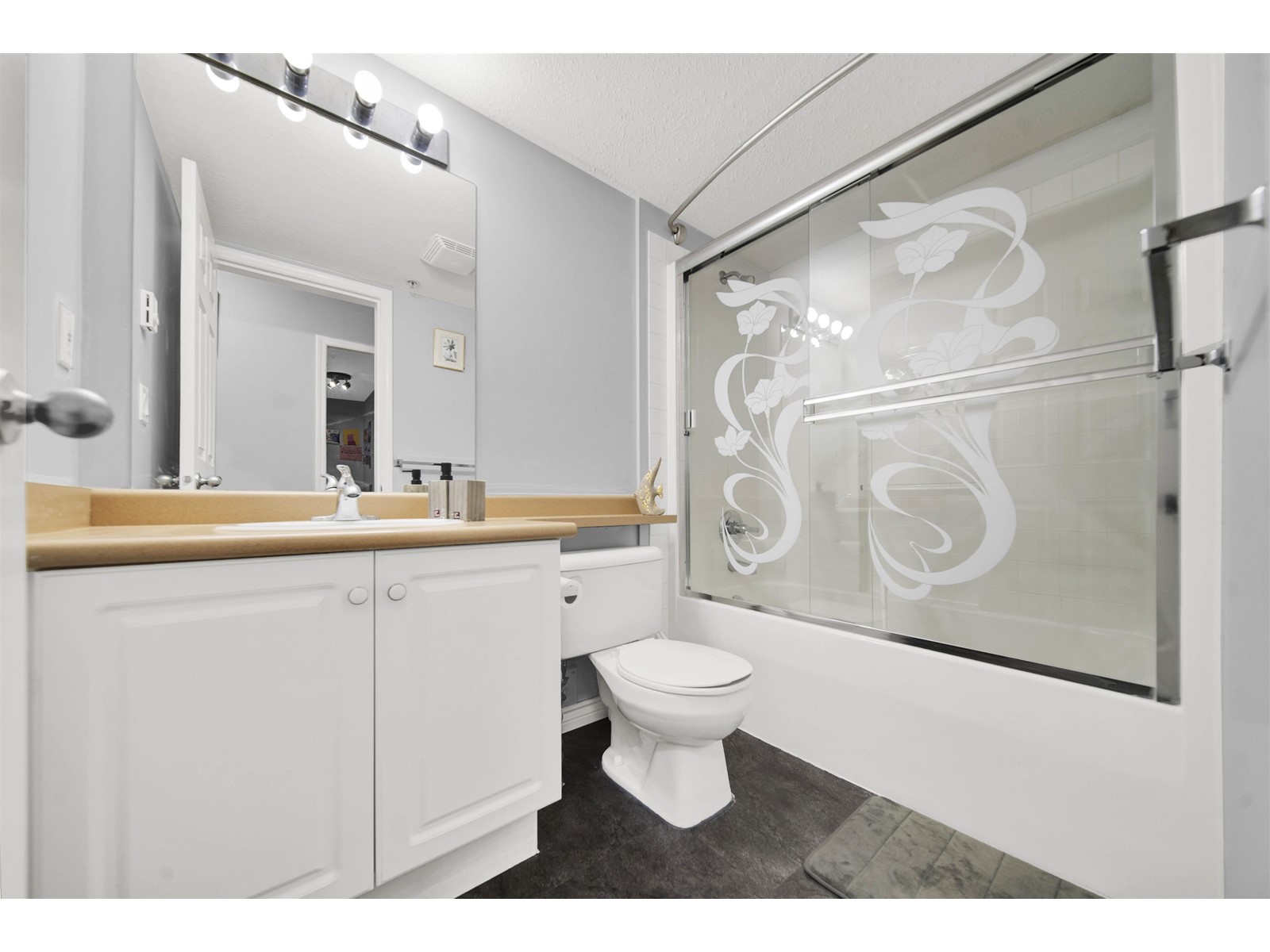 311 13780 76 Avenue, Surrey, British Columbia  V3W 1E5 - Photo 10 - R2969149