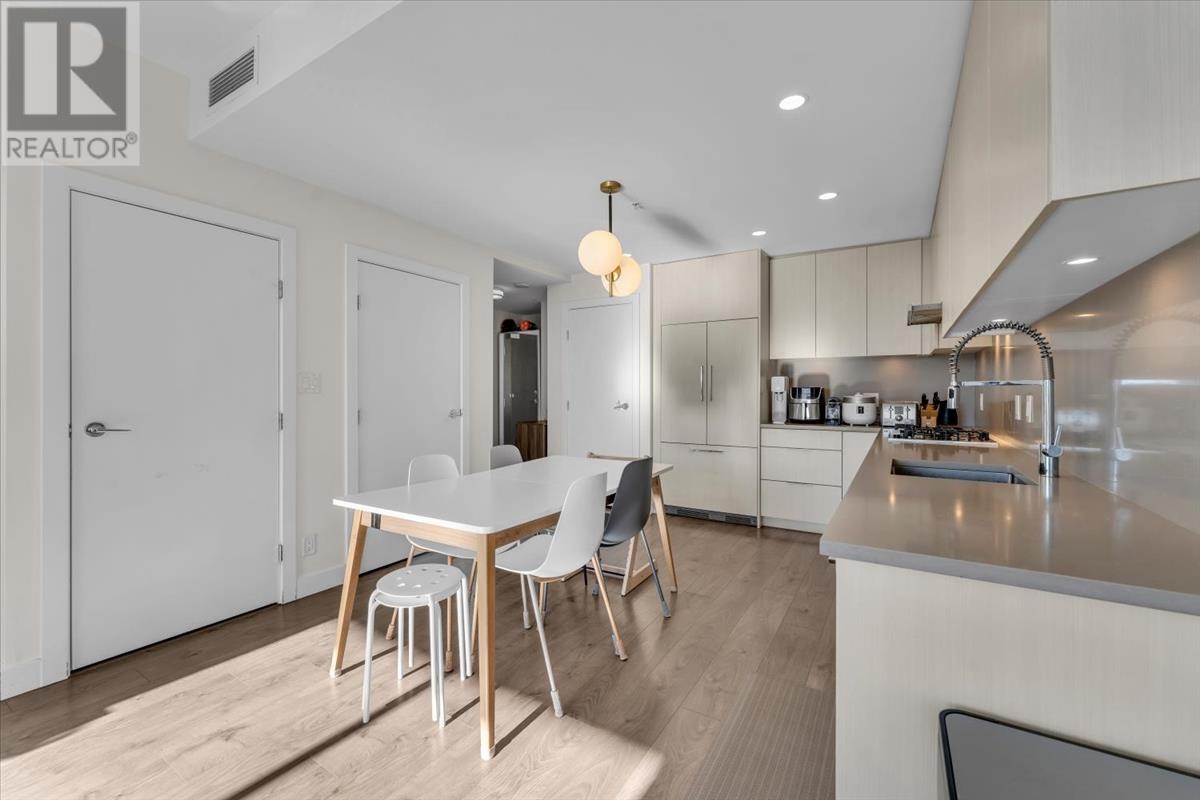 Listing Picture 10 of 26 : 1904 4465 JUNEAU STREET, Burnaby / 本拿比 - 魯藝地產 Yvonne Lu Group - MLS Medallion Club Member