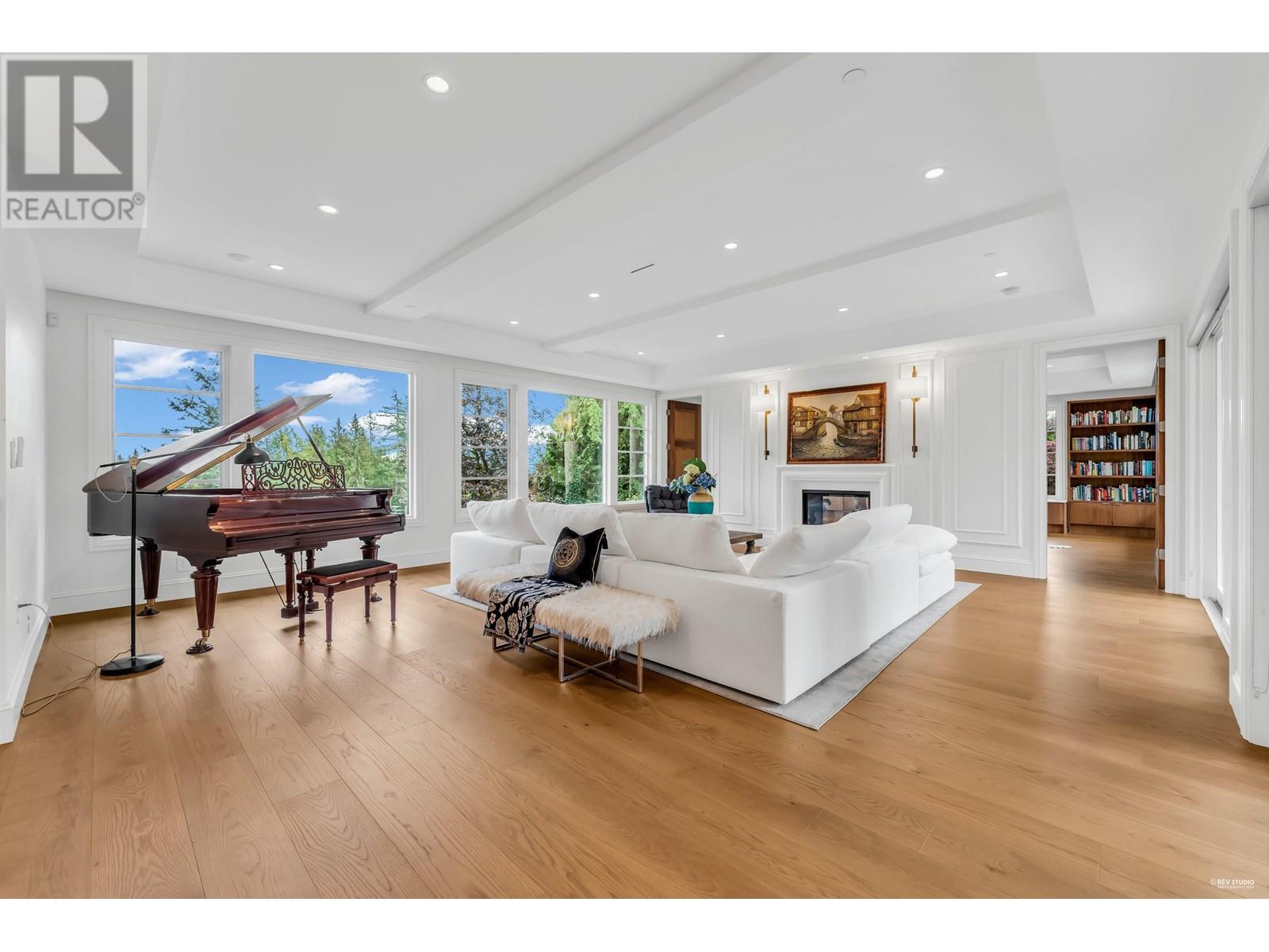 565 Robin Hood Road, West Vancouver, British Columbia  V7S 1T4 - Photo 4 - R2933803