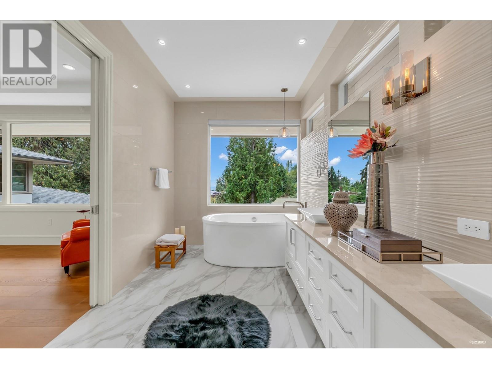 565 Robin Hood Road, West Vancouver, British Columbia  V7S 1T4 - Photo 25 - R2933803