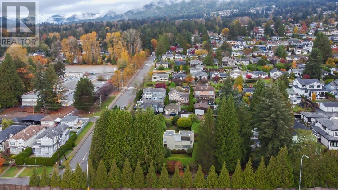 458 W 25th Street, North Vancouver, British Columbia  V7N 2G2 - Photo 4 - R2969784