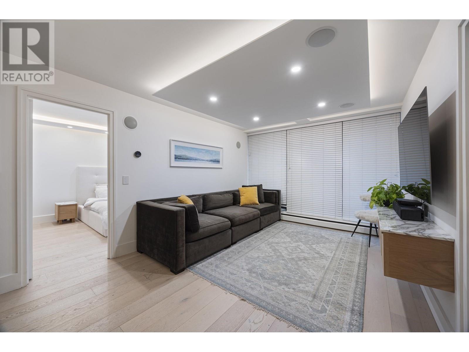 Listing Picture 3 of 13 : 202 2445 W 3RD AVENUE, Vancouver / 溫哥華 - 魯藝地產 Yvonne Lu Group - MLS Medallion Club Member