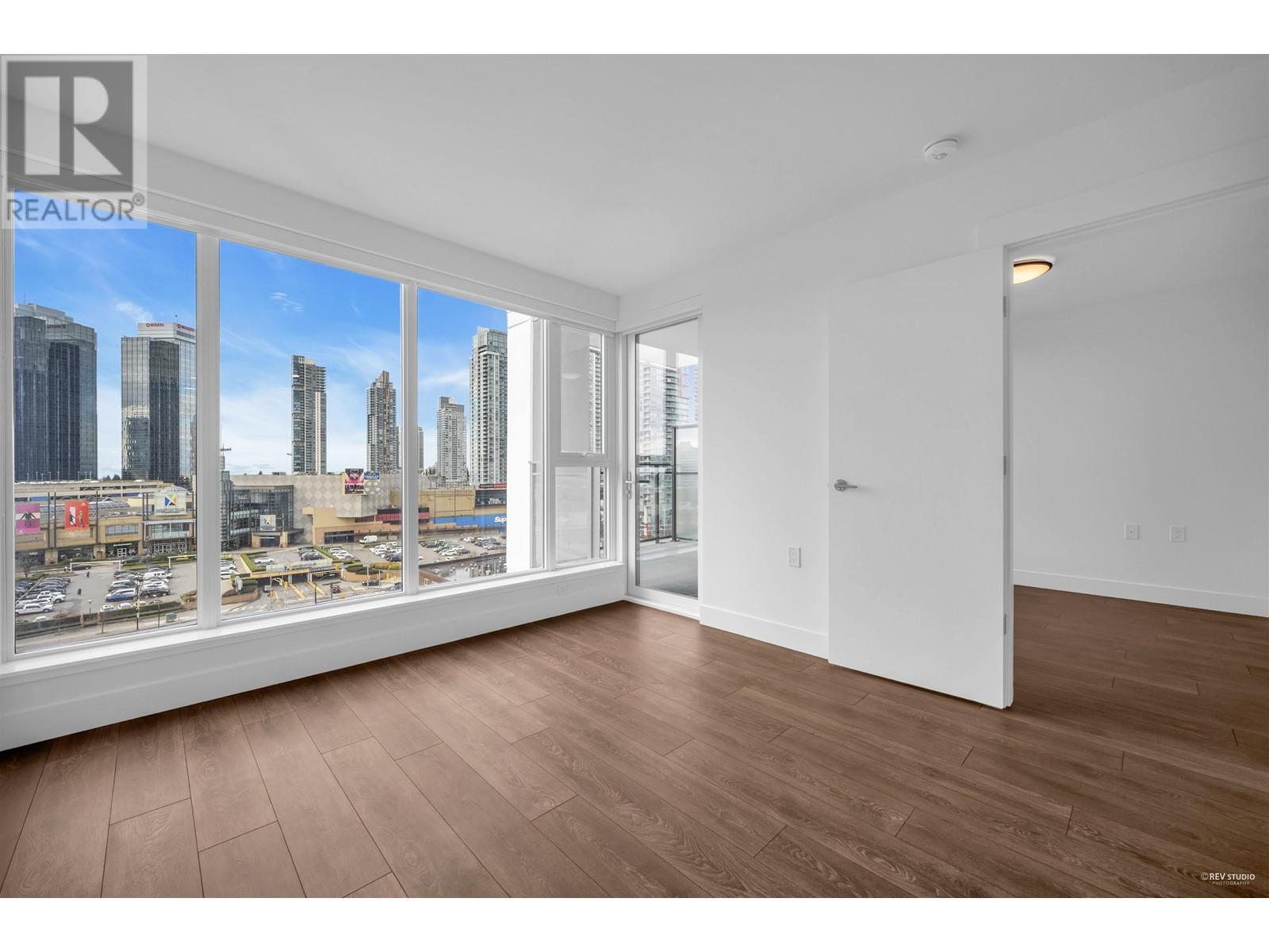 Listing Picture 10 of 36 : 1003 4711 HAZEL STREET, Burnaby / 本拿比 - 魯藝地產 Yvonne Lu Group - MLS Medallion Club Member
