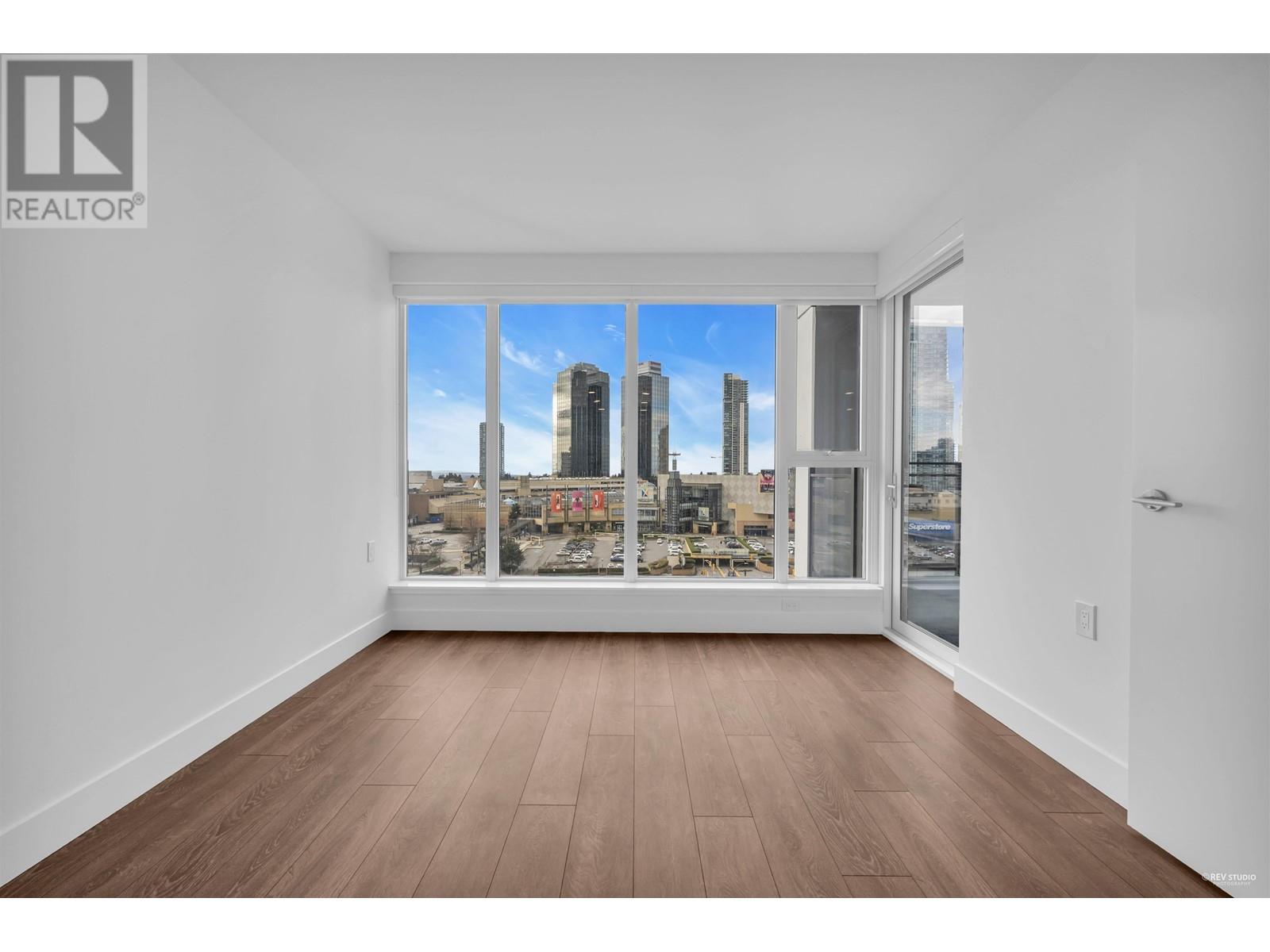 Listing Picture 11 of 36 : 1003 4711 HAZEL STREET, Burnaby / 本拿比 - 魯藝地產 Yvonne Lu Group - MLS Medallion Club Member