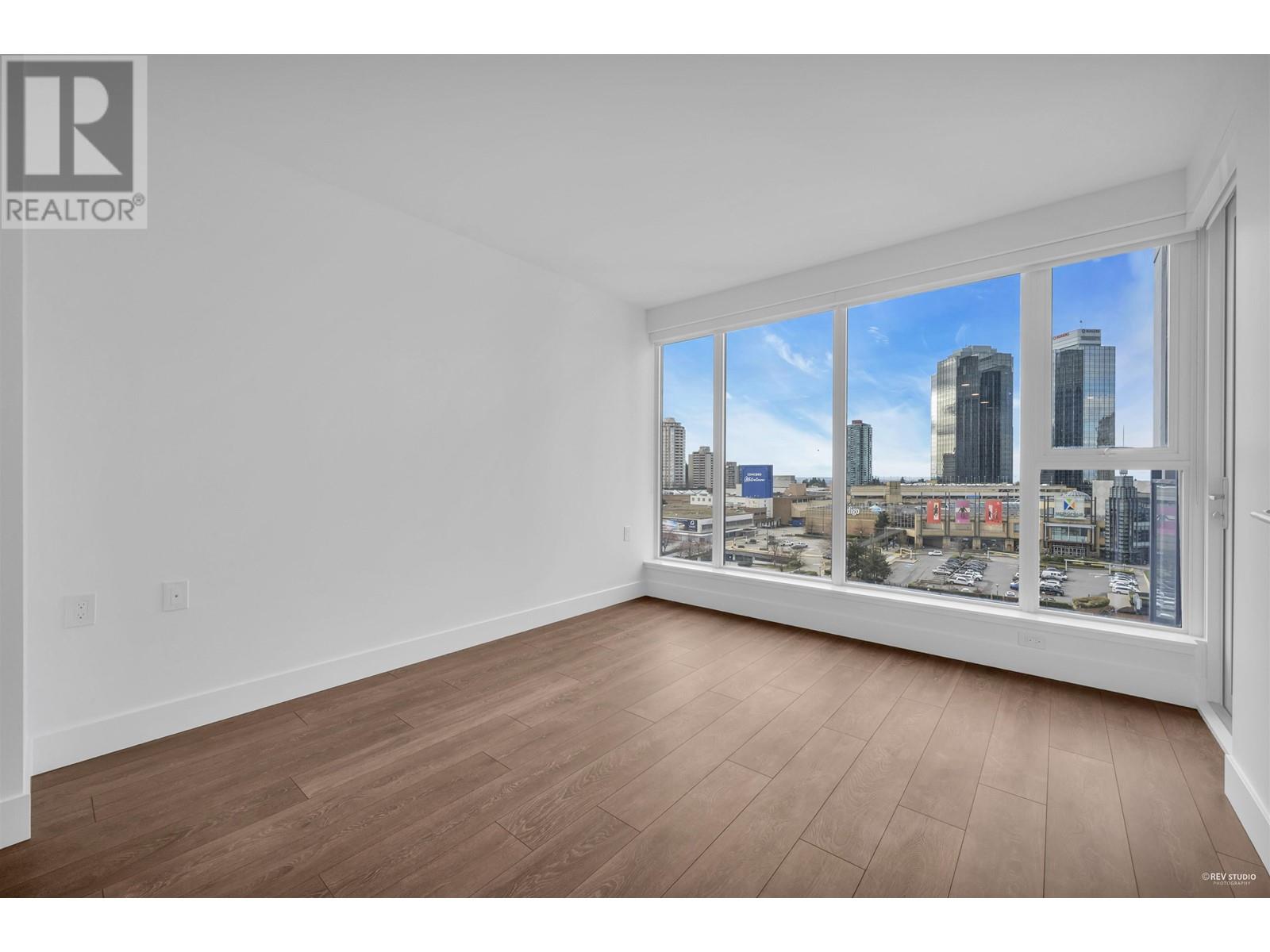 Listing Picture 12 of 36 : 1003 4711 HAZEL STREET, Burnaby / 本拿比 - 魯藝地產 Yvonne Lu Group - MLS Medallion Club Member