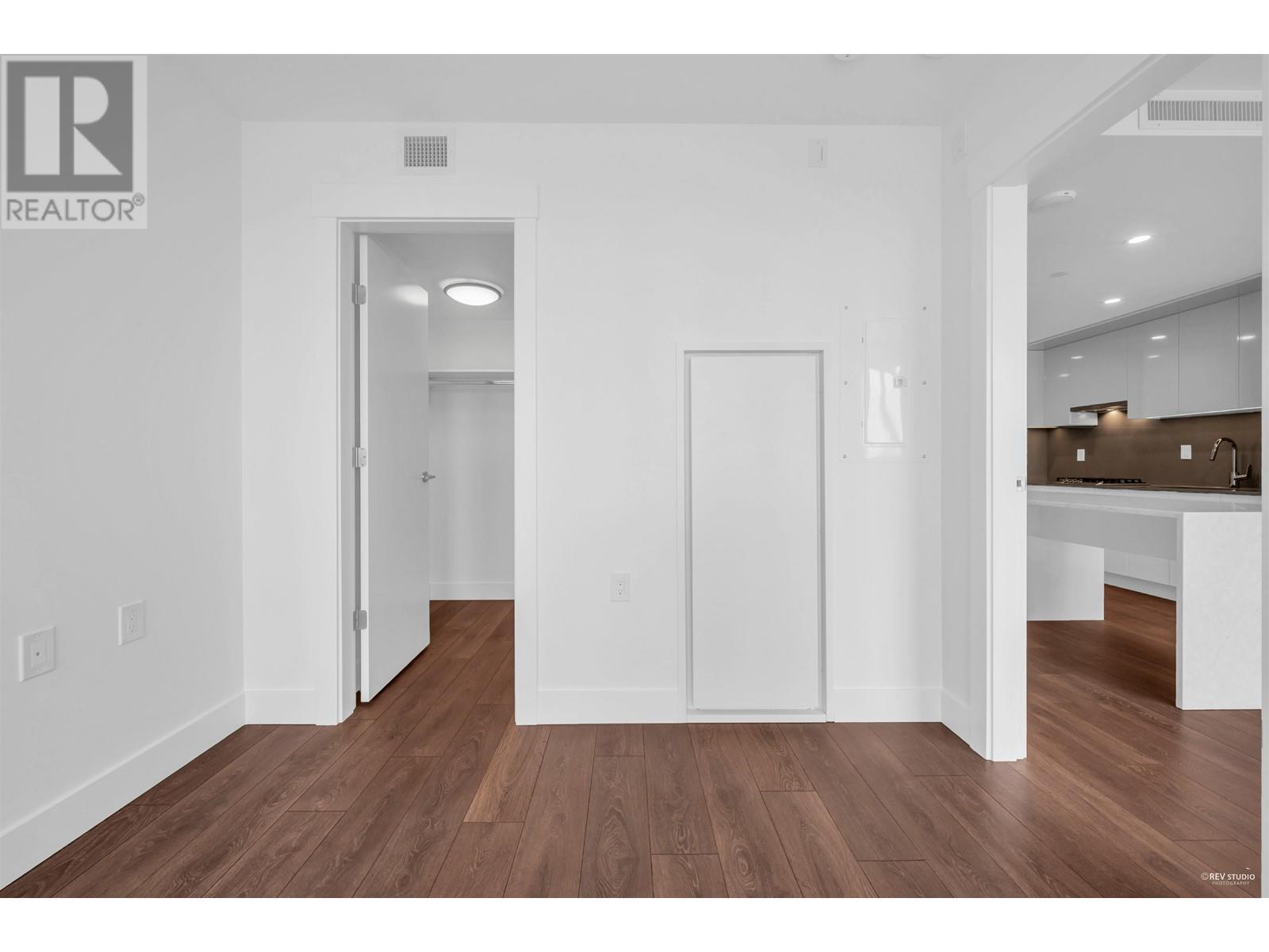 Listing Picture 19 of 36 : 1003 4711 HAZEL STREET, Burnaby / 本拿比 - 魯藝地產 Yvonne Lu Group - MLS Medallion Club Member