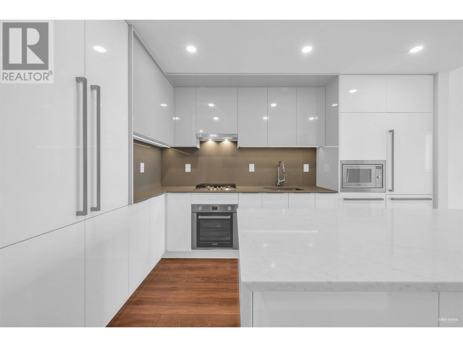 Listing Picture 5 of 36 : 1003 4711 HAZEL STREET, Burnaby / 本拿比 - 魯藝地產 Yvonne Lu Group - MLS Medallion Club Member