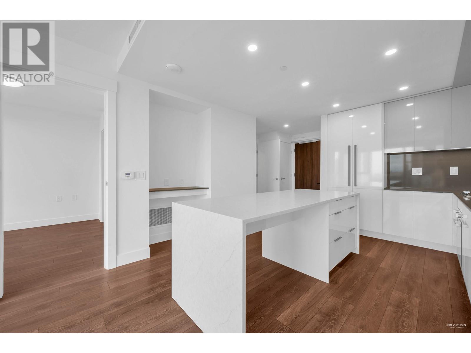 Listing Picture 6 of 36 : 1003 4711 HAZEL STREET, Burnaby / 本拿比 - 魯藝地產 Yvonne Lu Group - MLS Medallion Club Member